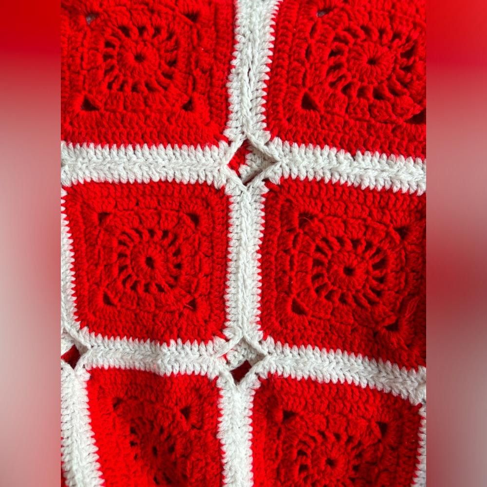 Designer Crochet Red and White Throw Blanket perfect for Christmas Size ONE SIZE - 2 Thumbnail