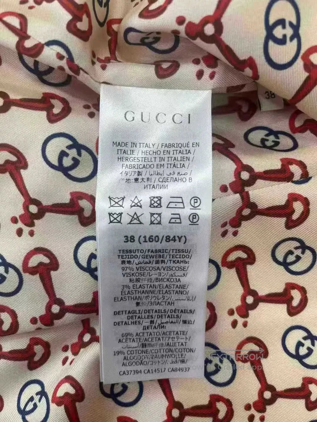 Gucci gucci ivory silk blazer with gold details. Size M / US 6-8 / IT 42-44 - 4 Thumbnail