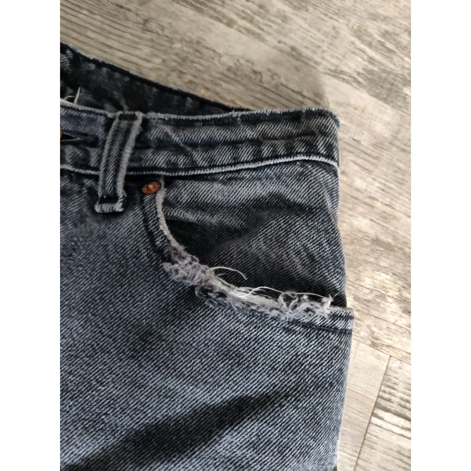 Levi's VINTAGE Levi's 512 Jeans Women Black 90s Slim Fit Tapered Distressed 5-Pocket USA Made Denim Size 26" / US 2 / IT 38 - 6 Thumbnail