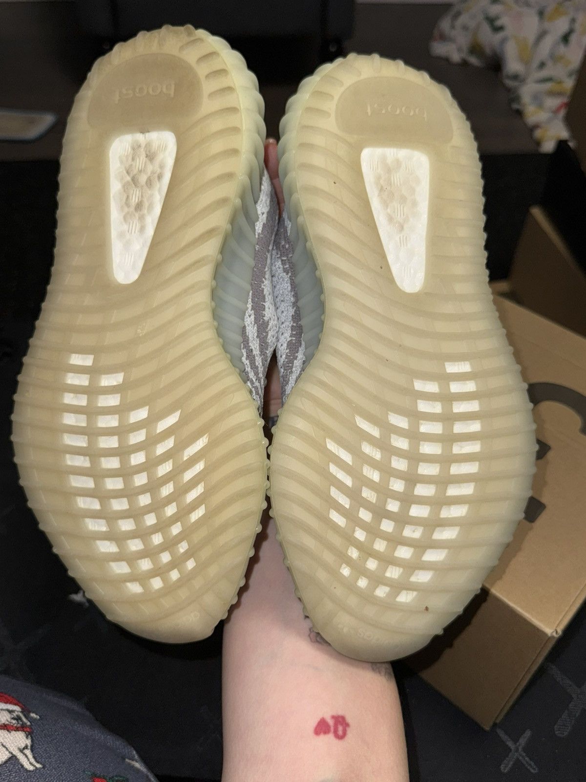 Adidas × Yeezy Adidas Yeezy Boost 350 V2 blue tint sz 6Y Size US 6 / EU 39 - 8 Thumbnail