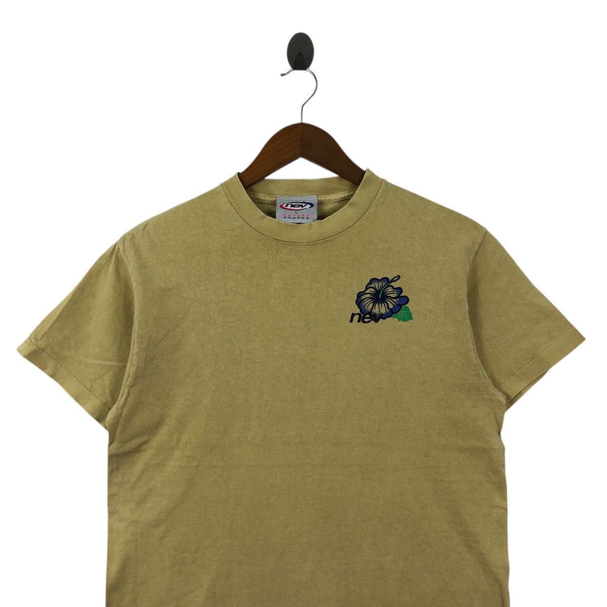Vintage Vintage 90s NEV Surfing Hawaii T-Shirt Woman Size L Size L / US 10 / IT 46 - 2 Thumbnail