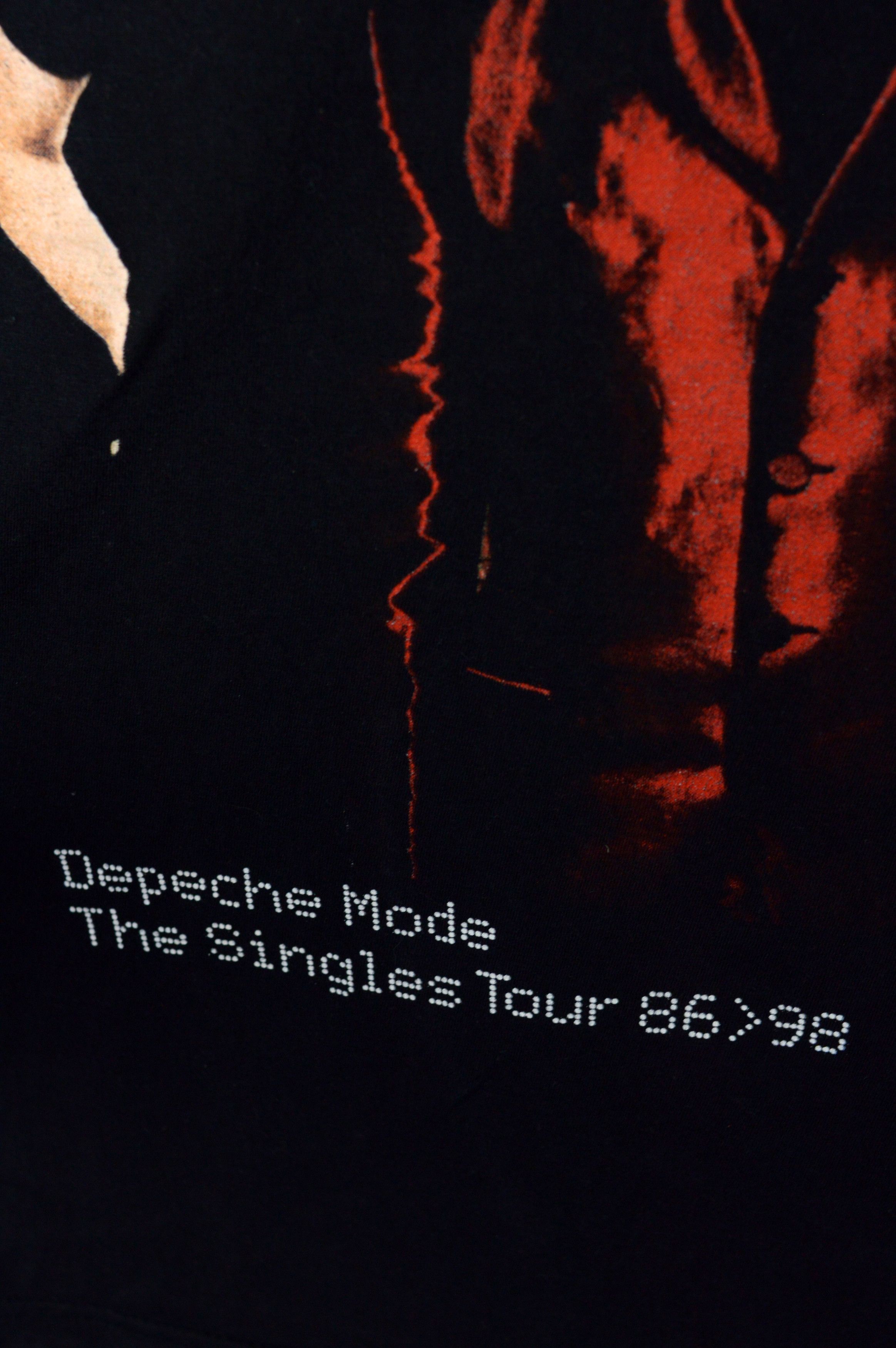 Band Tees × Vintage Vintage Depeche Mode The Singles Tour 1998 t shirt Size US L / EU 52-54 / 3 - 5 Thumbnail