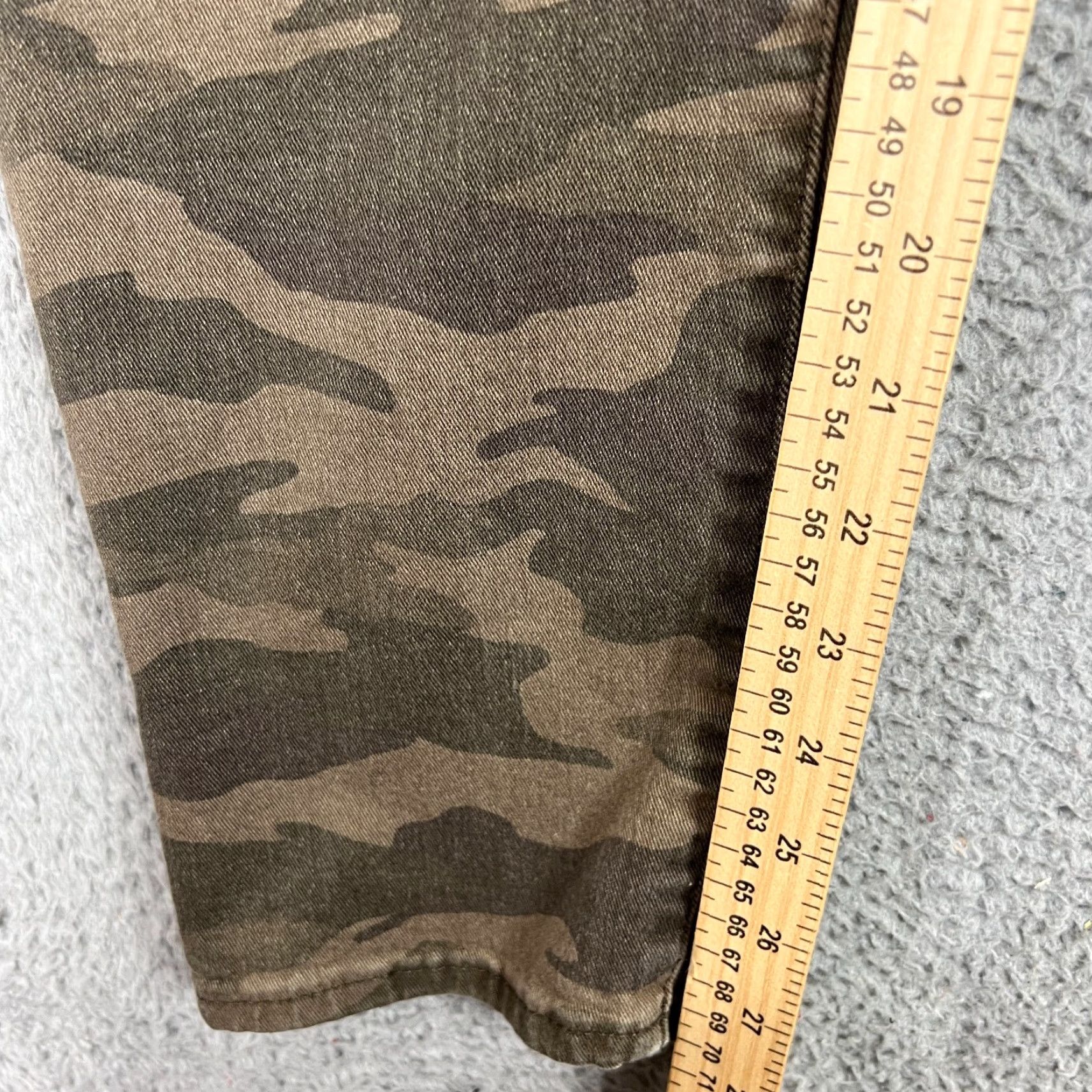 Levi's VINTAGE Levi's 311 Jeans Women's Size 18W Camouflage Skinny Fit Cotton Denim City Style Size 40" / US 18 - 3 Thumbnail