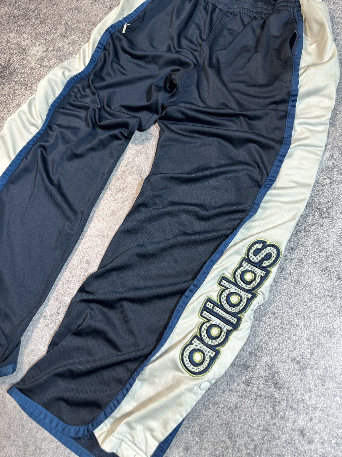 Adidas × Vintage Y2K Vintage Adidas Logo Joggers Pants Streetwear Rare L Size US 33 - 2 Thumbnail