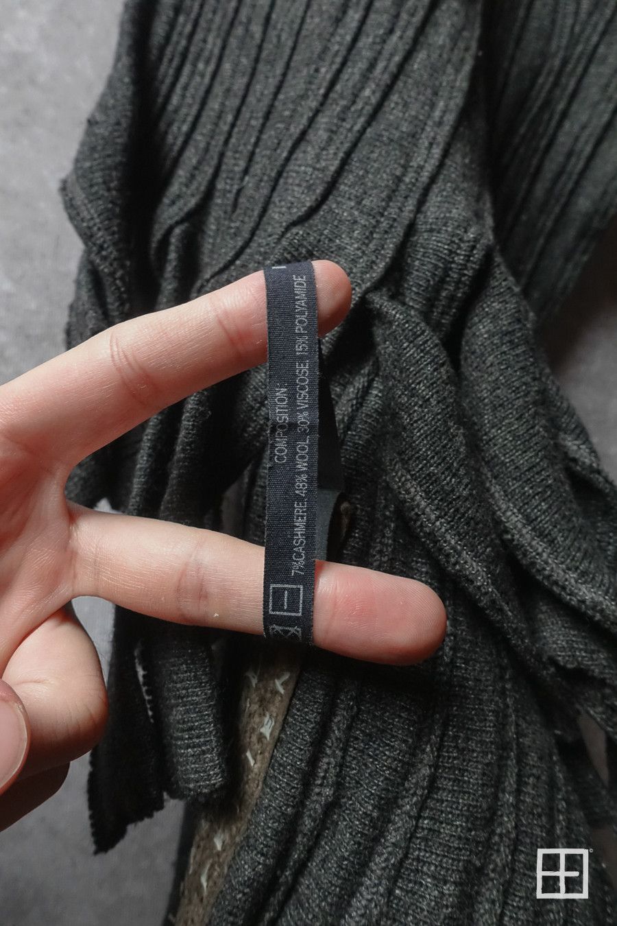 Isaac Sellam Experience Isaac Sellam Asymmetrical Pleated Twisted Scarf Grey Size ONE SIZE - 5 Thumbnail