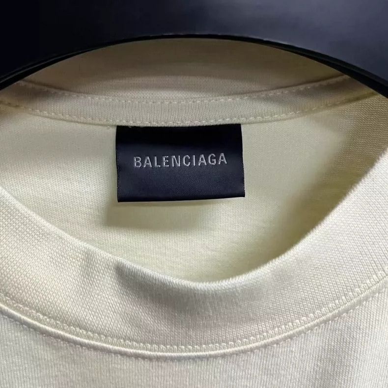 Balenciaga Balenciaga Crewneck short sleeve T-shirt in beige monogram Size US XXS / EU 40 - 4 Thumbnail