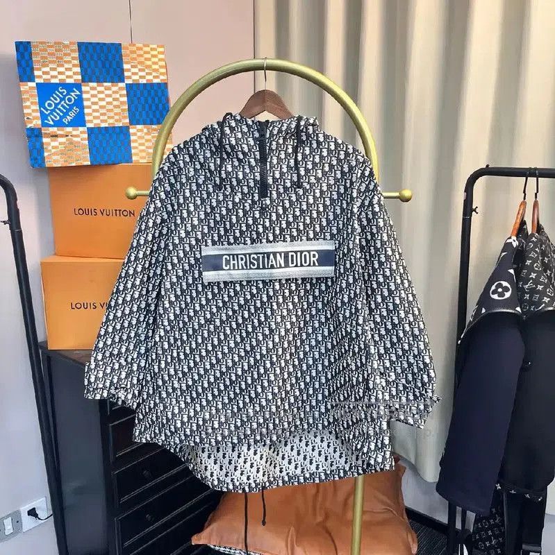 Dior Dior White Oversized Hoodie for Women . Size XS / US 0-2 / IT 36-38 - 1 Thumbnail