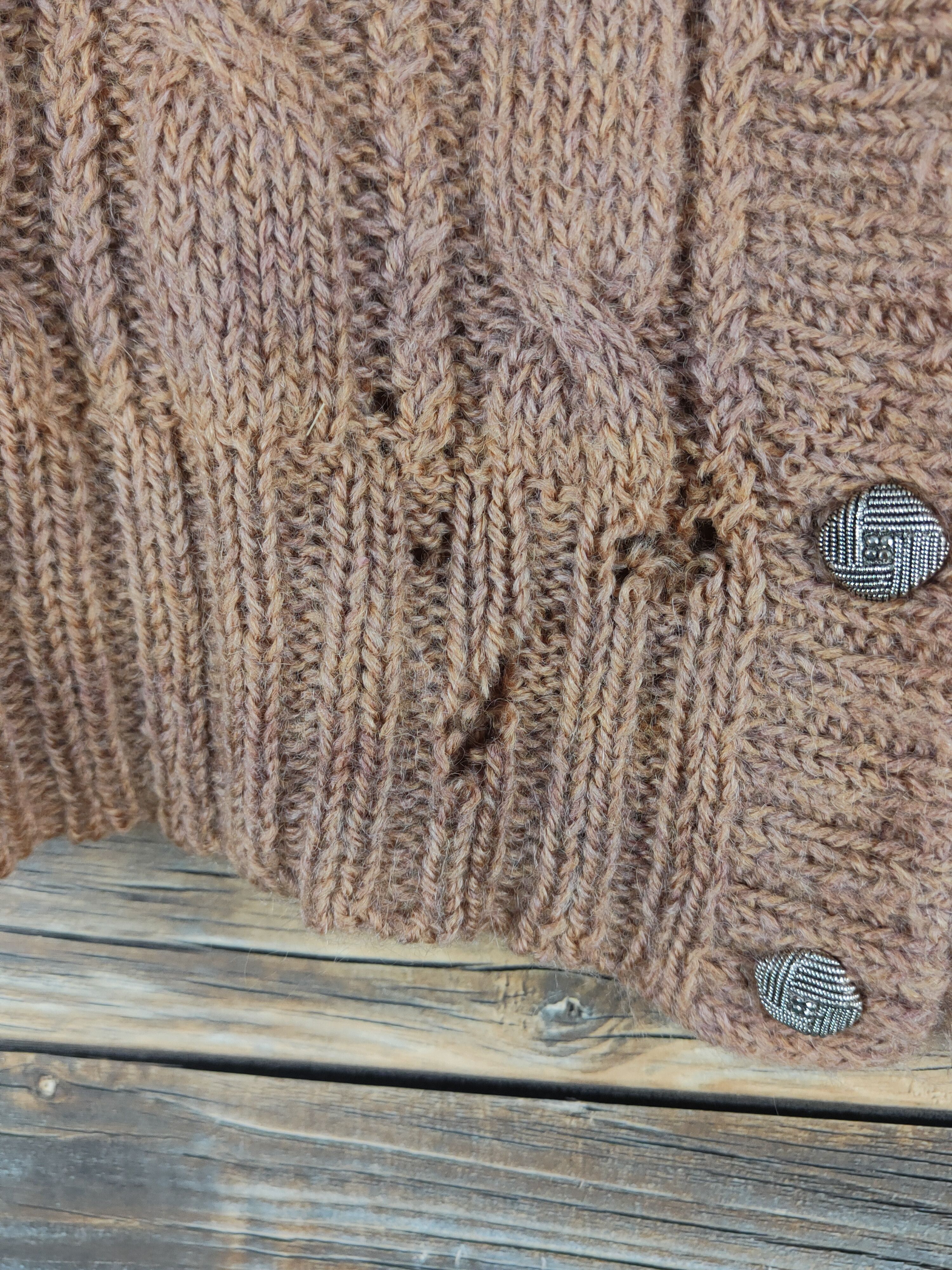 Japanese Brand Japan vintage faded Brown ripped Knitwear Cardigan #W1231 Size S / US 4 / IT 40 - 4 Thumbnail