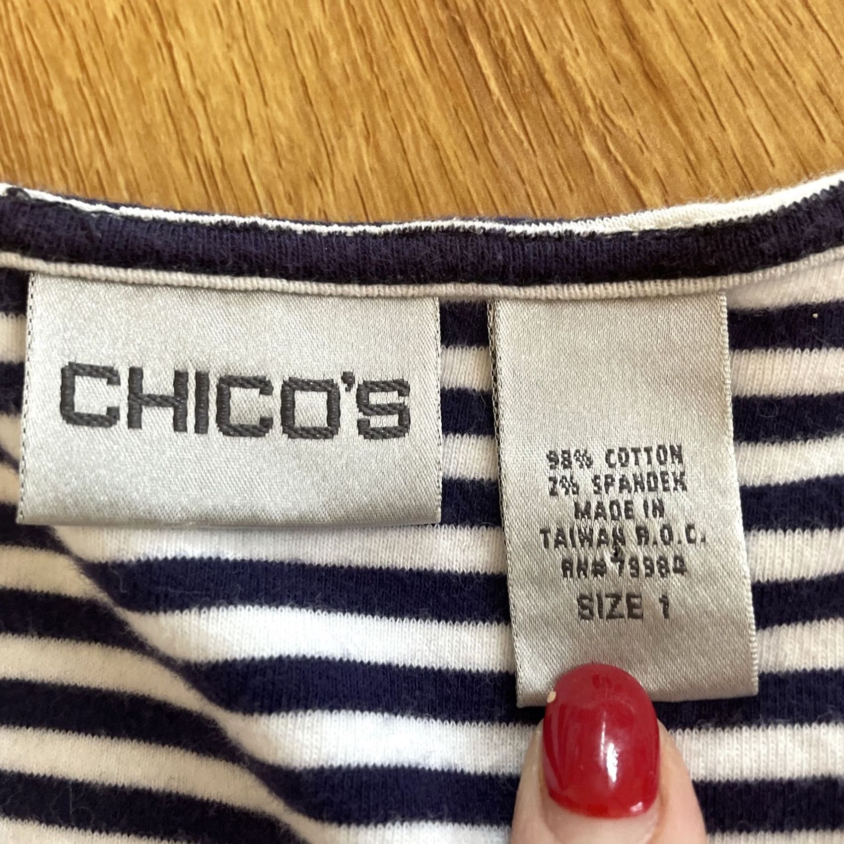 Vintage VINTAGE Chico's Navy White Striped Shirt Studded Anchor Nautical Top Cruise M Womens Size XS / US 0-2 / IT 36-38 - 5 Thumbnail