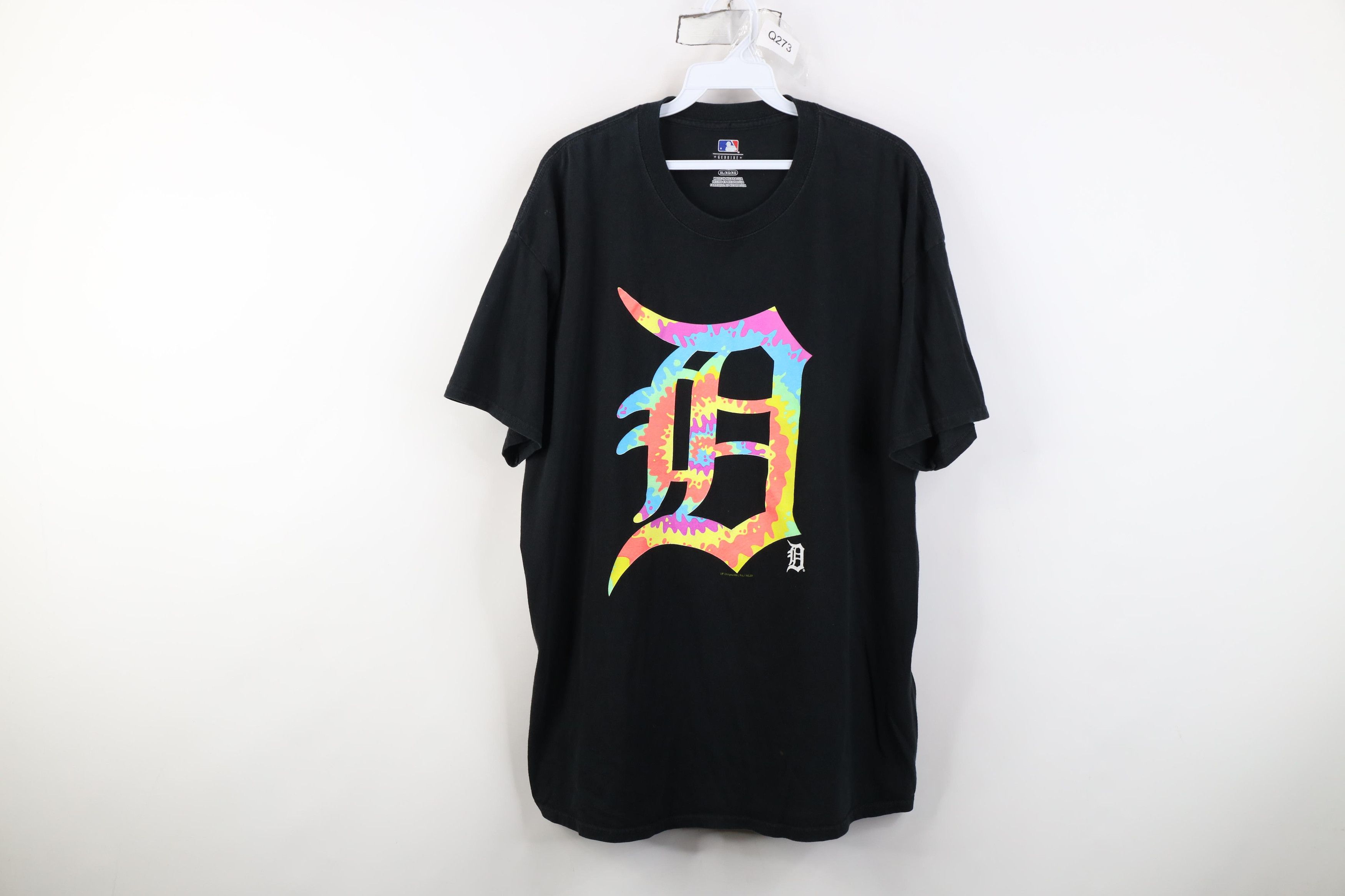 Vintage Vintage Y2K Old English D Rainbow Tie Dye Tigers T-Shirt Size US XL / EU 56 / 4 - 1 Thumbnail