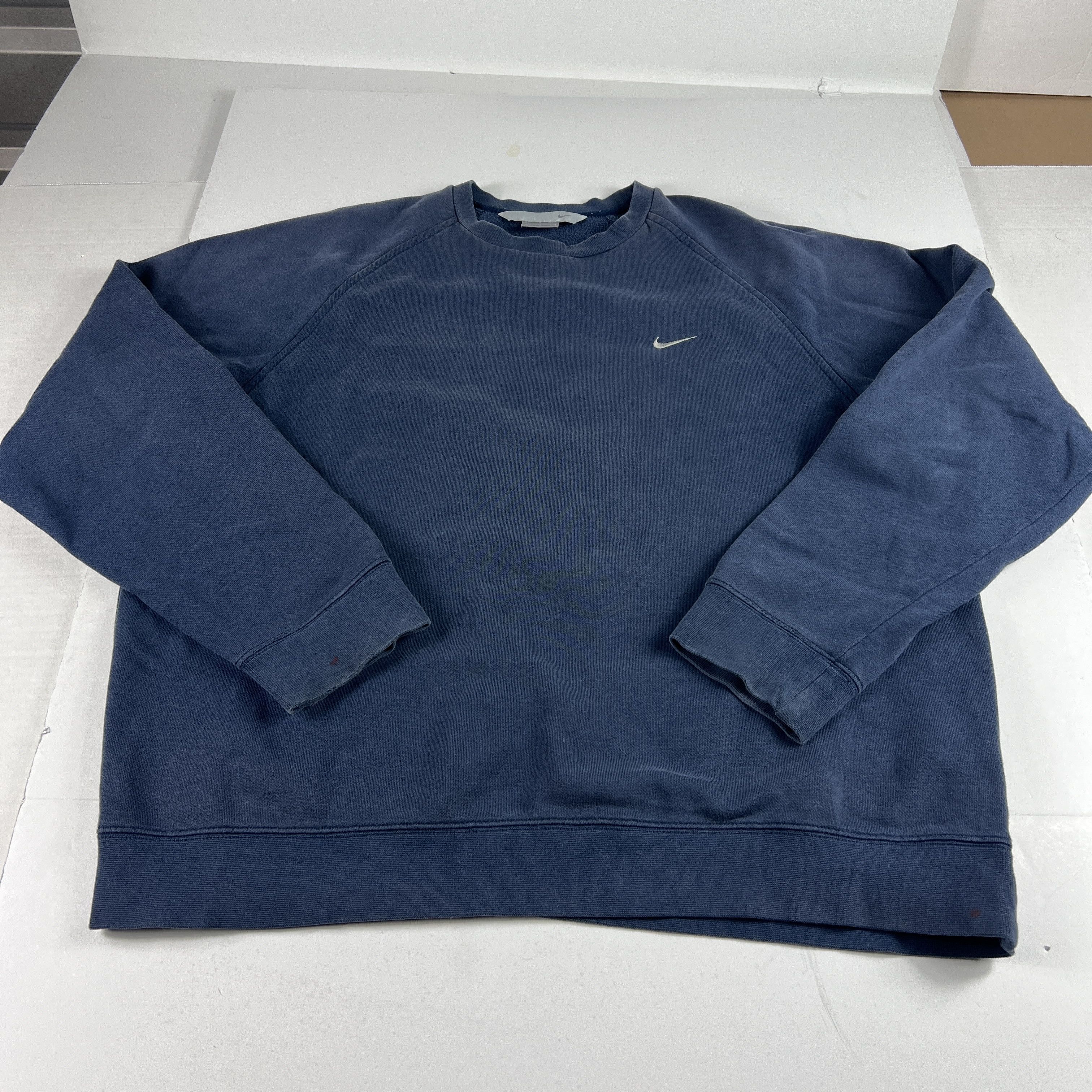 Nike Y2K Nike Sweatshirt Blue Faded Contrast Logo Crewneck Size US L / EU 52-54 / 3 - 1 Thumbnail