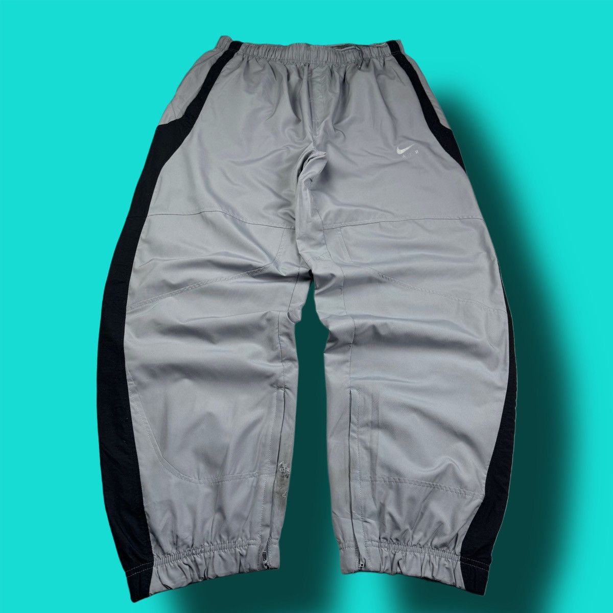 Nike × Vintage NIKE AIR MAX VINTAGE BASIC LOGO OVERSIZE BAGGY PANTS Size US 34 / EU 50 - 1 Thumbnail