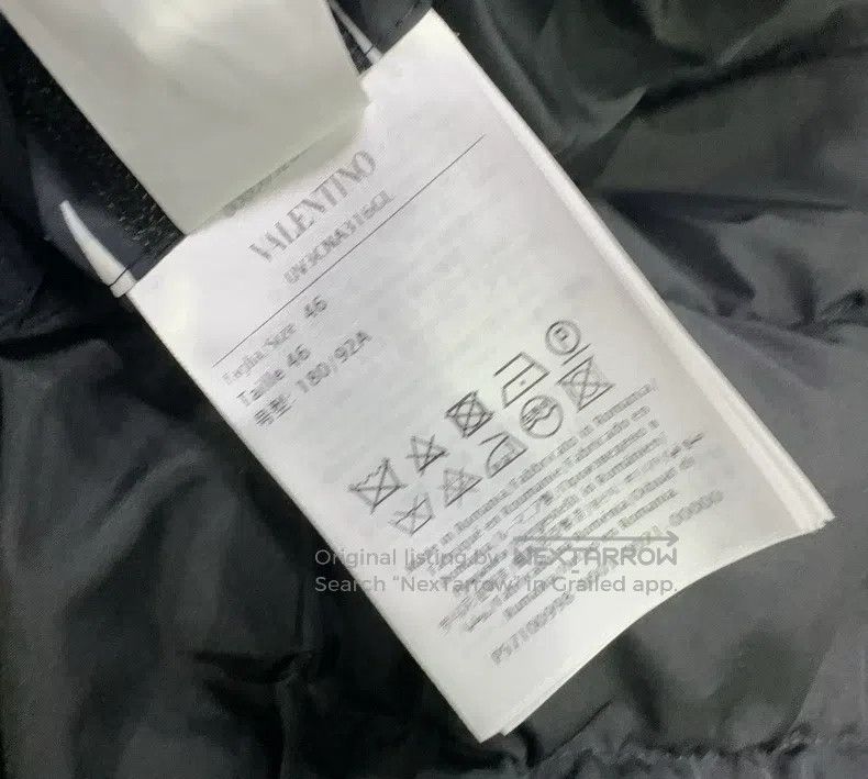 Valentino Valentino Letter print hooded goose down jacket Size US M / EU 48-50 / 2 - 5 Thumbnail