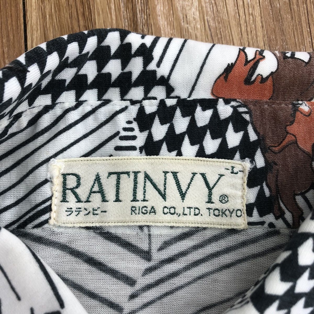 Vintage Vintage 90’ RATINVY RIGA TOKYO Designer AOP Polo Tee Shirt Size US L / EU 52-54 / 3 - 4 Thumbnail