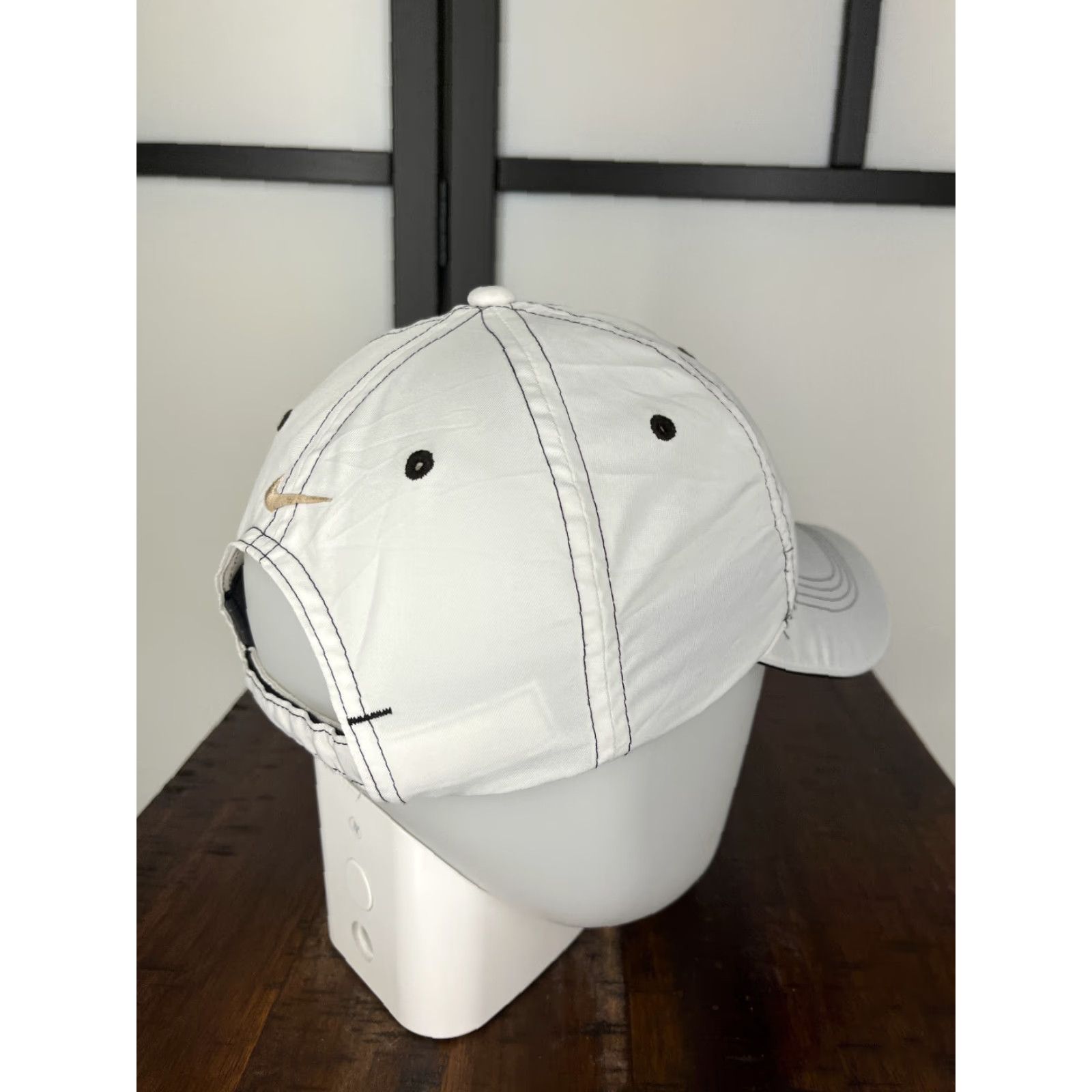 Nike Nike Golf Hat Cap Strap Back Adult OS White Poly Nike Golf Hat Cap OS White Polyester Knit Strap Back Adjustable Mens Golf Hat Size ONE SIZE - 7 Thumbnail