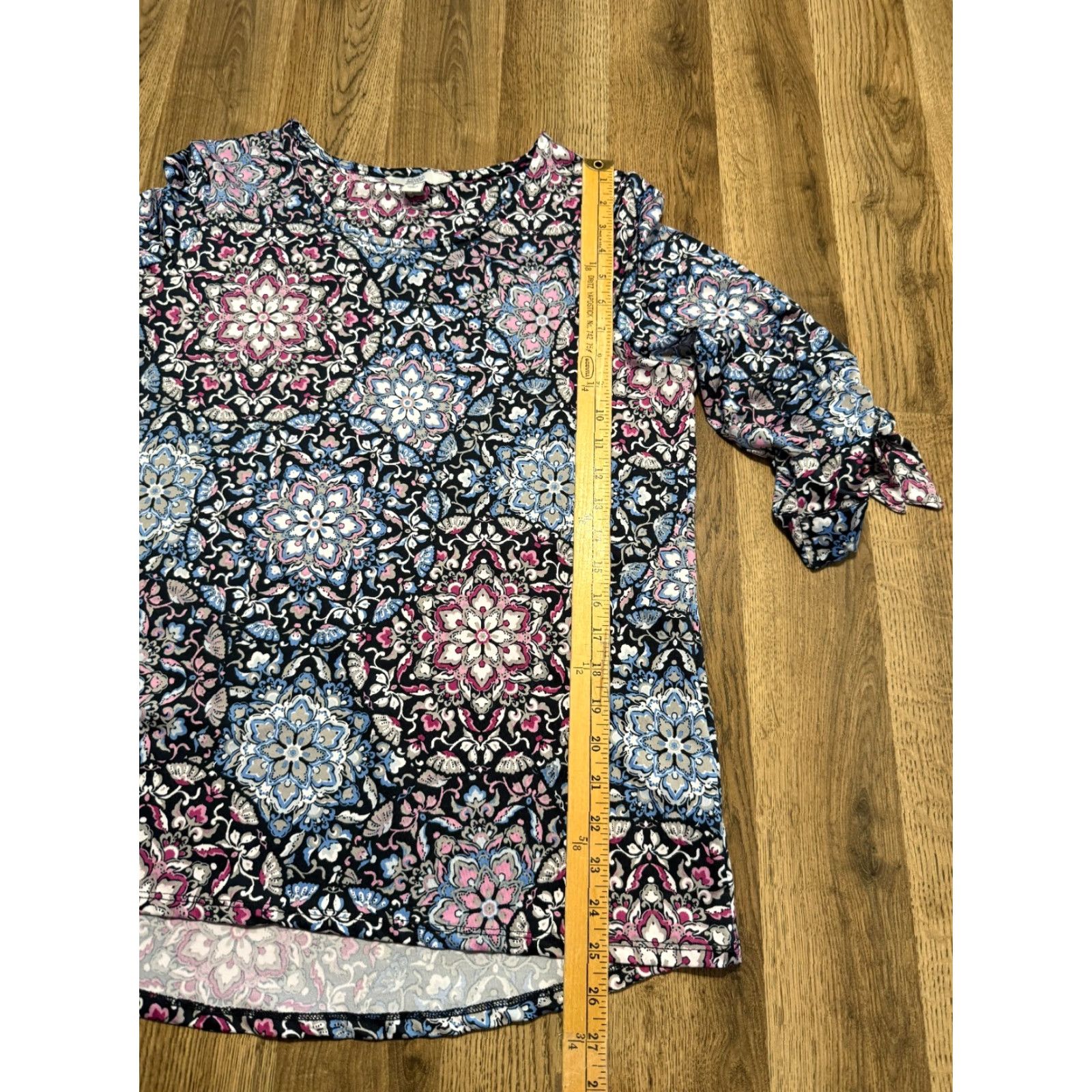 Croft & Barrow Croft & Barrow Shirts Women's Medium Blue Blouse 3/4 Sleeve Mandala Print Casual Womens Regular Polyester Size M / US 6-8 / IT 42-44 - 7 Thumbnail