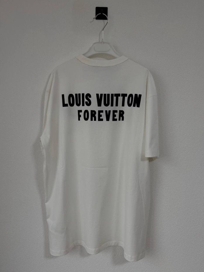 Louis Vuitton Louis Vuitton T-shirt Size US L / EU 52-54 / 3 - 3 Thumbnail