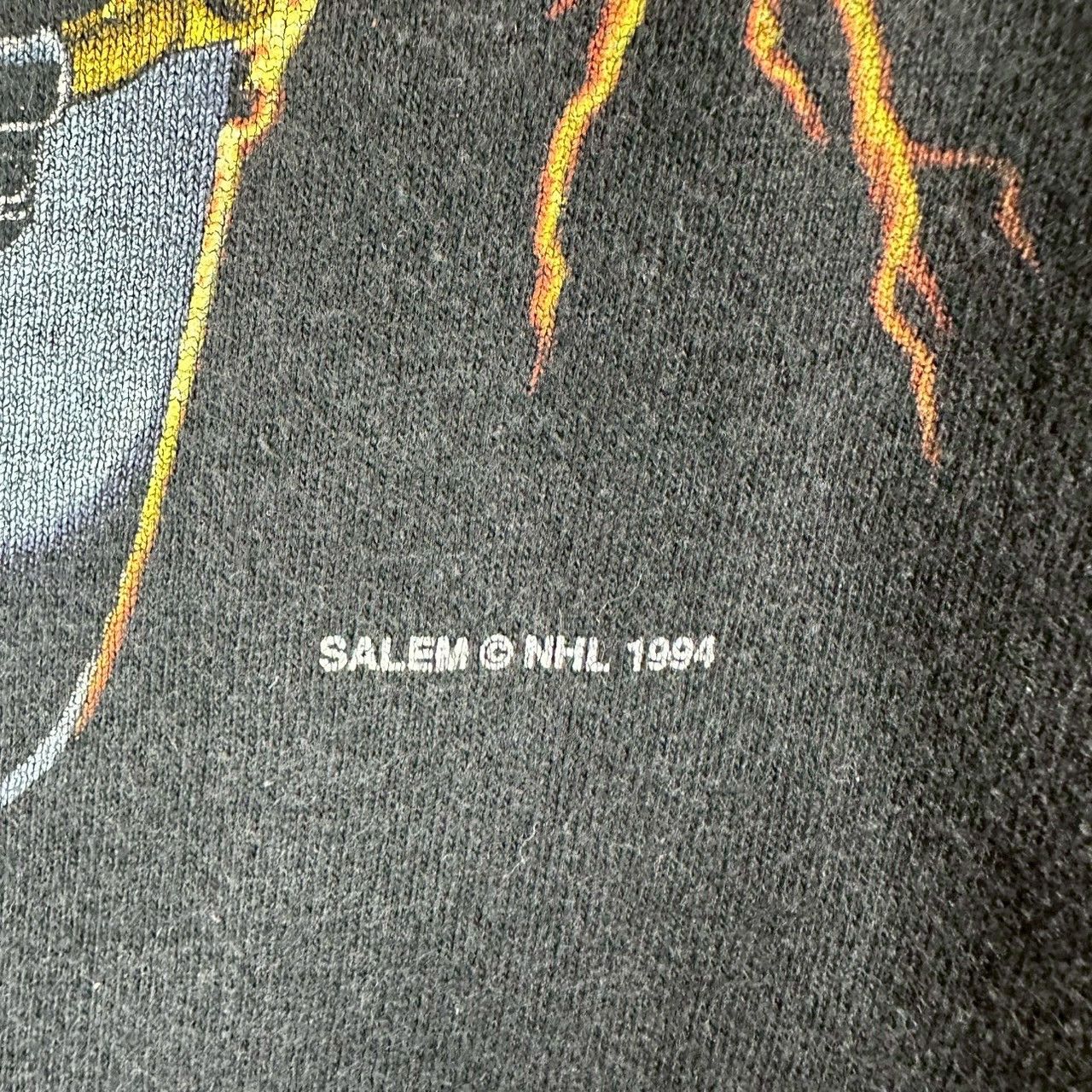 Vintage Vtg 1994 Pittsburgh Penguins Lightning Helmet NHL T-shirt Size US M / EU 48-50 / 2 - 5 Thumbnail
