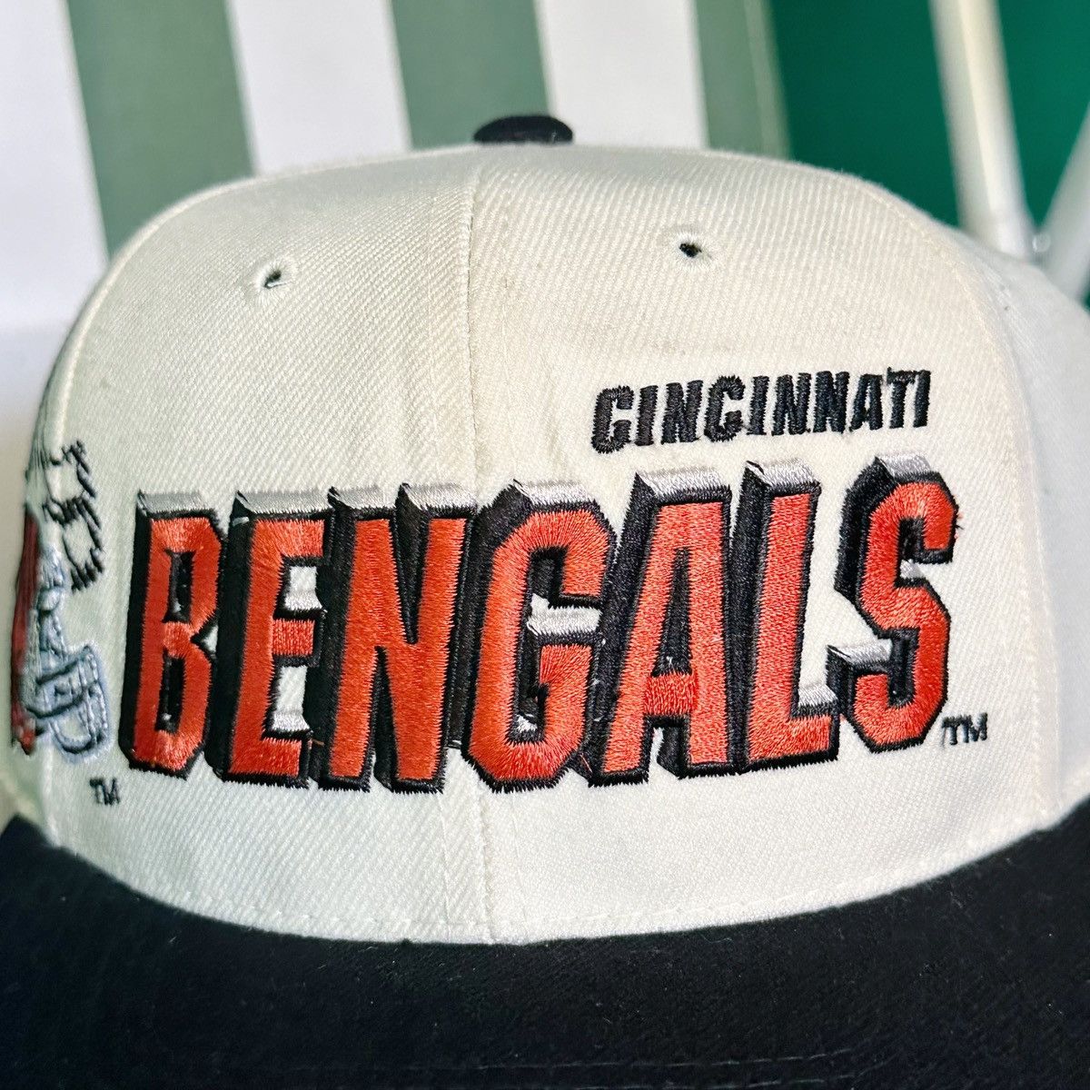 NFL × Sports Specialties × Vintage Vintage 90s Cincinnati Bengals Shadow Two Tone Hats Size ONE SIZE - 2 Thumbnail