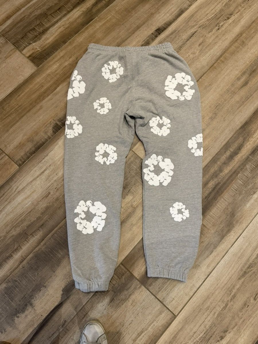 DENIM TEARS Denim Tears ‘Cotton Wreath’ Sweats XXL Size US 38 / EU 54 - 2 Thumbnail