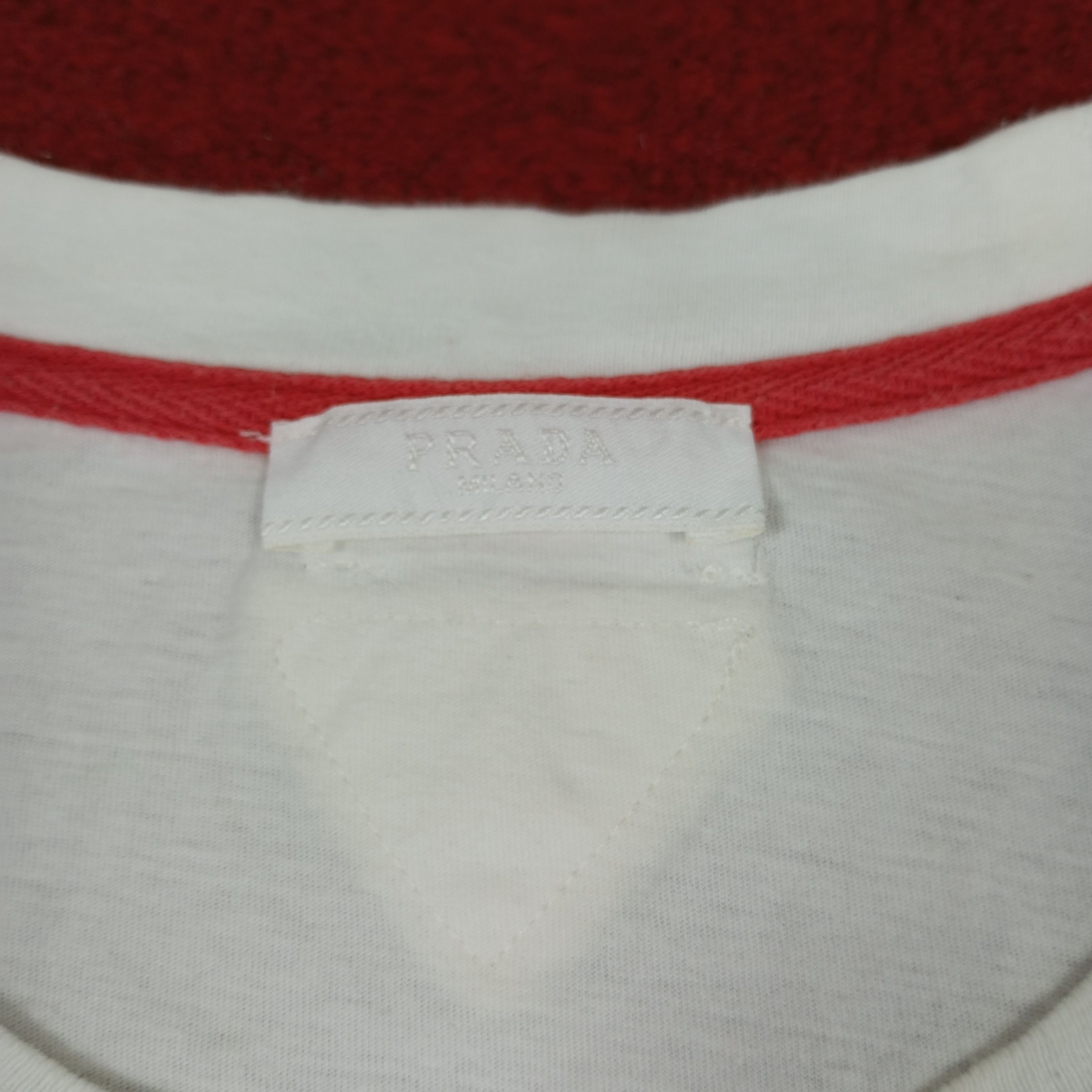 Vintage Prada Milano Luxury Fashion Brand Center Design Tshirt Size US M / EU 48-50 / 2 - 8 Thumbnail