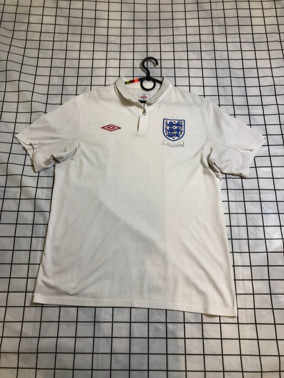 Umbro England Home football shirt 2009 - 2010 Umbro Mens Size US S / EU 44-46 / 1 - 1 Thumbnail