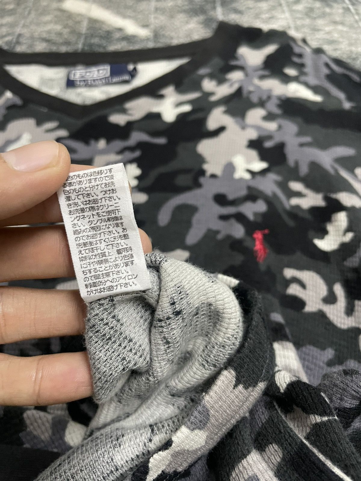 Polo Ralph Lauren POLO RALPH LAUREN CAMO SWEATSHIRT V NECK Size US L / EU 52-54 / 3 - 9 Thumbnail