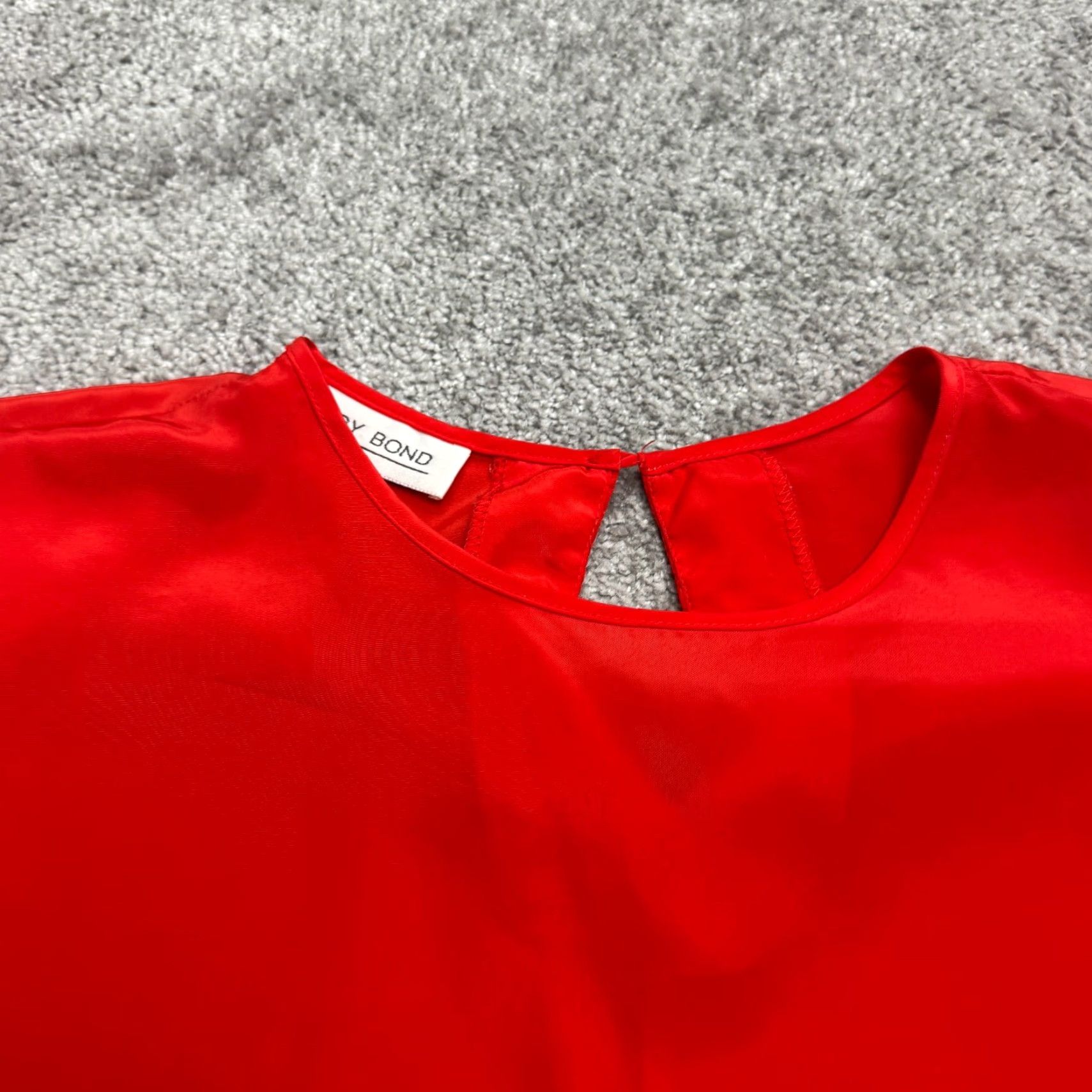 Vintage VINTAGE Judy Bond Satin Blouse Women L Red Crew Neck Short Sleeve Modern Classic Shirt Adult Regular Size Large Red Womens Blouse 80s Vintage ♪ Size L / US 10 / IT 46 - 3 Thumbnail