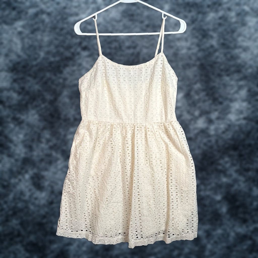Loft Loft White Eyelet Cotton Sleeveless A-Line Dress Womens Size 6 Short Dress Size M / US 6-8 / IT 42-44 - 1 Thumbnail