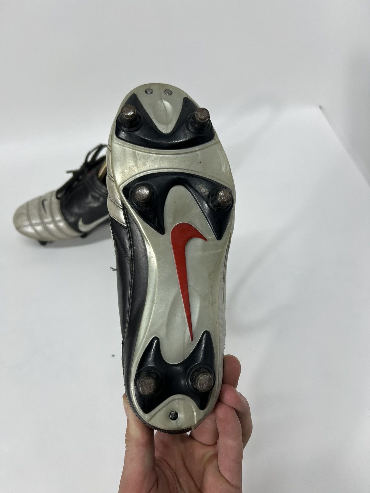 Nike VINTAGE NIKE TOTAL 90 Soccer BOOTS FOOTBALL Size 5.5 Size US 5.5 / EU 38 - 6 Thumbnail