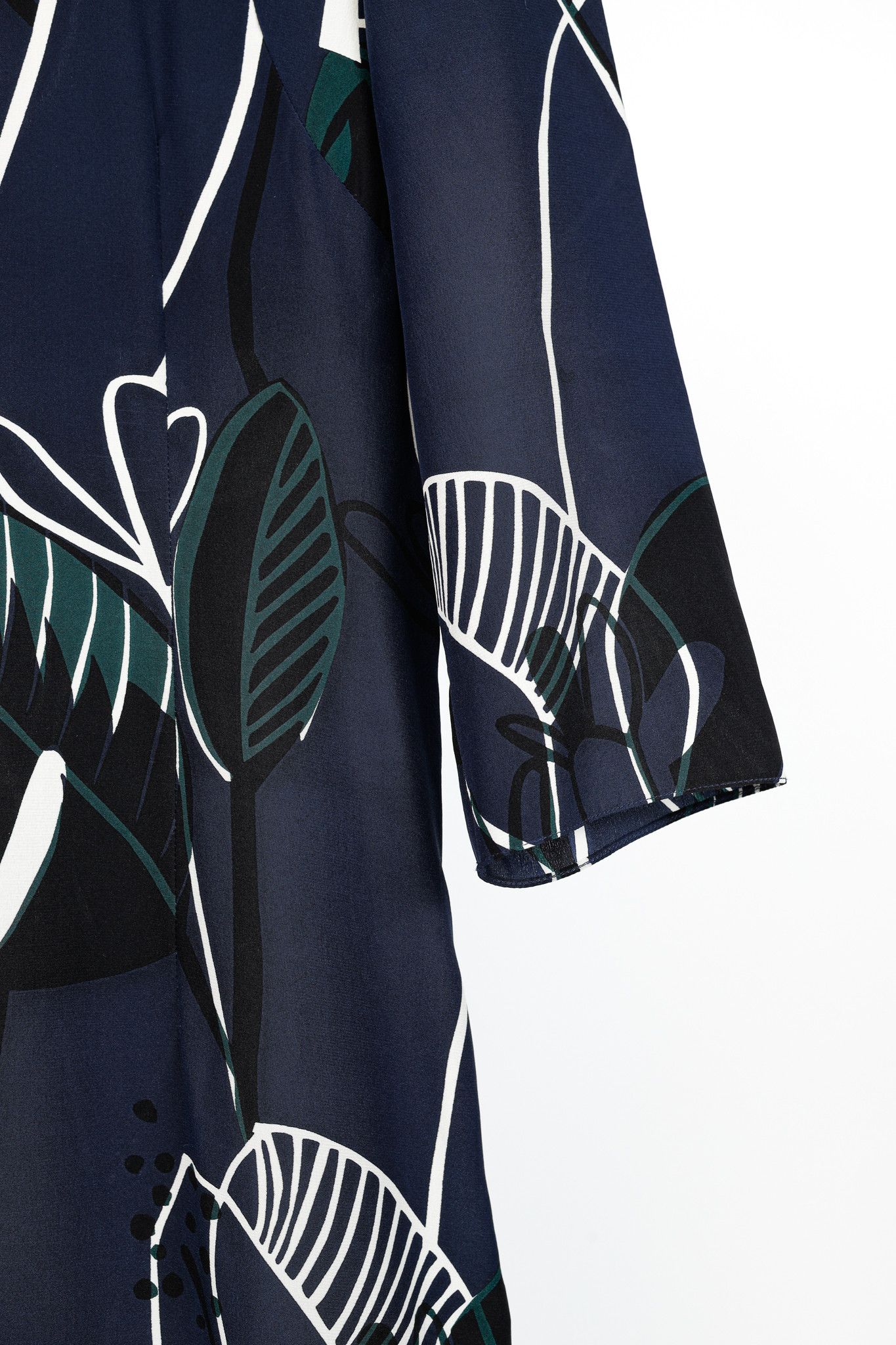 Marni Marni Dress SS/14 Navy Floral Silk Mini Dress Size S / US 4 / IT 40 - 6 Thumbnail