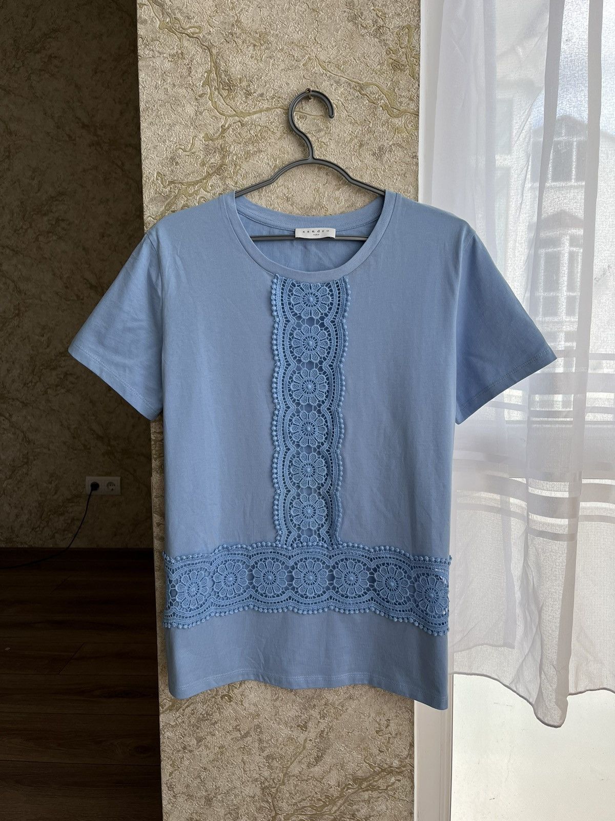 Sandro Sandro Paris Flowers Tshirt Size S / US 4 / IT 40 - 1 Thumbnail