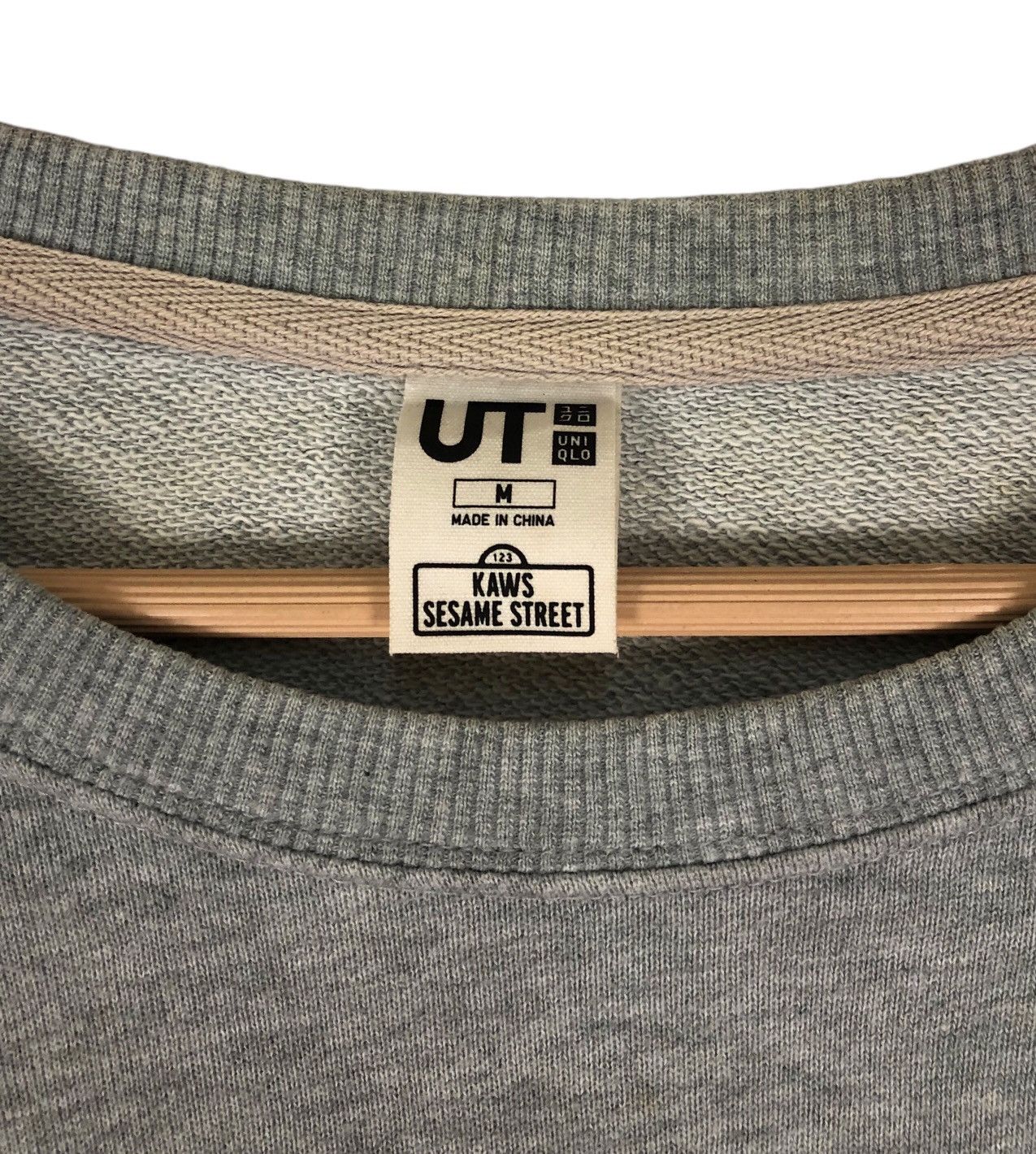 Kaws × Uniqlo Uniqlo x Kaws Sesame Street Sweatshirt Size US M / EU 48-50 / 2 - 8 Thumbnail