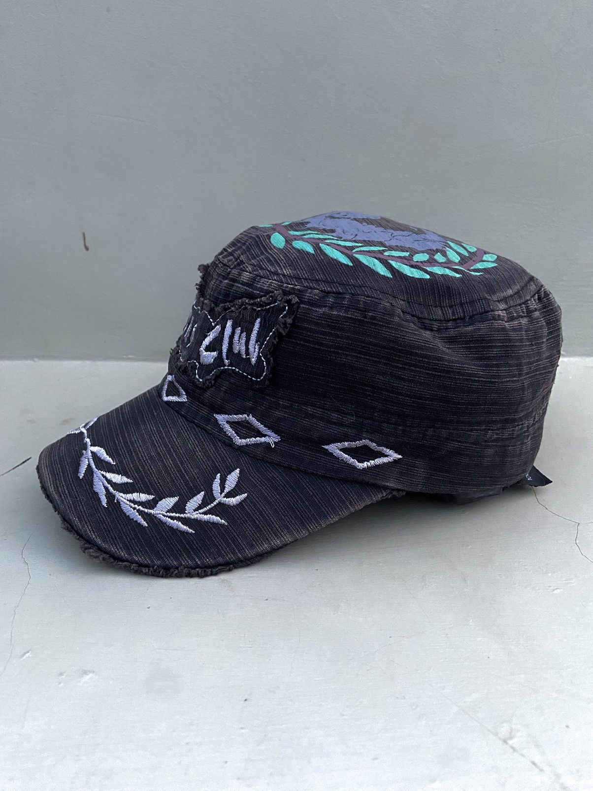 If Six Was Nine 2000s ditsetressed lion club patrol hat Size ONE SIZE - 4 Thumbnail