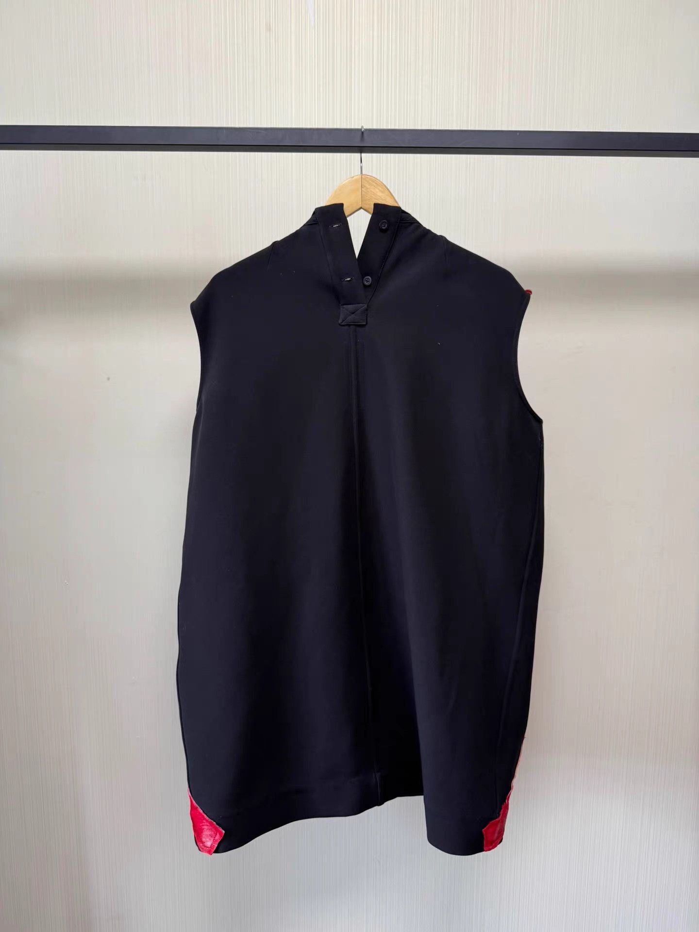 Rick Owens Rick Owens Red Horse Hair Paneled Tank Top Q8 Size US S / EU 44-46 / 1 - 4 Thumbnail