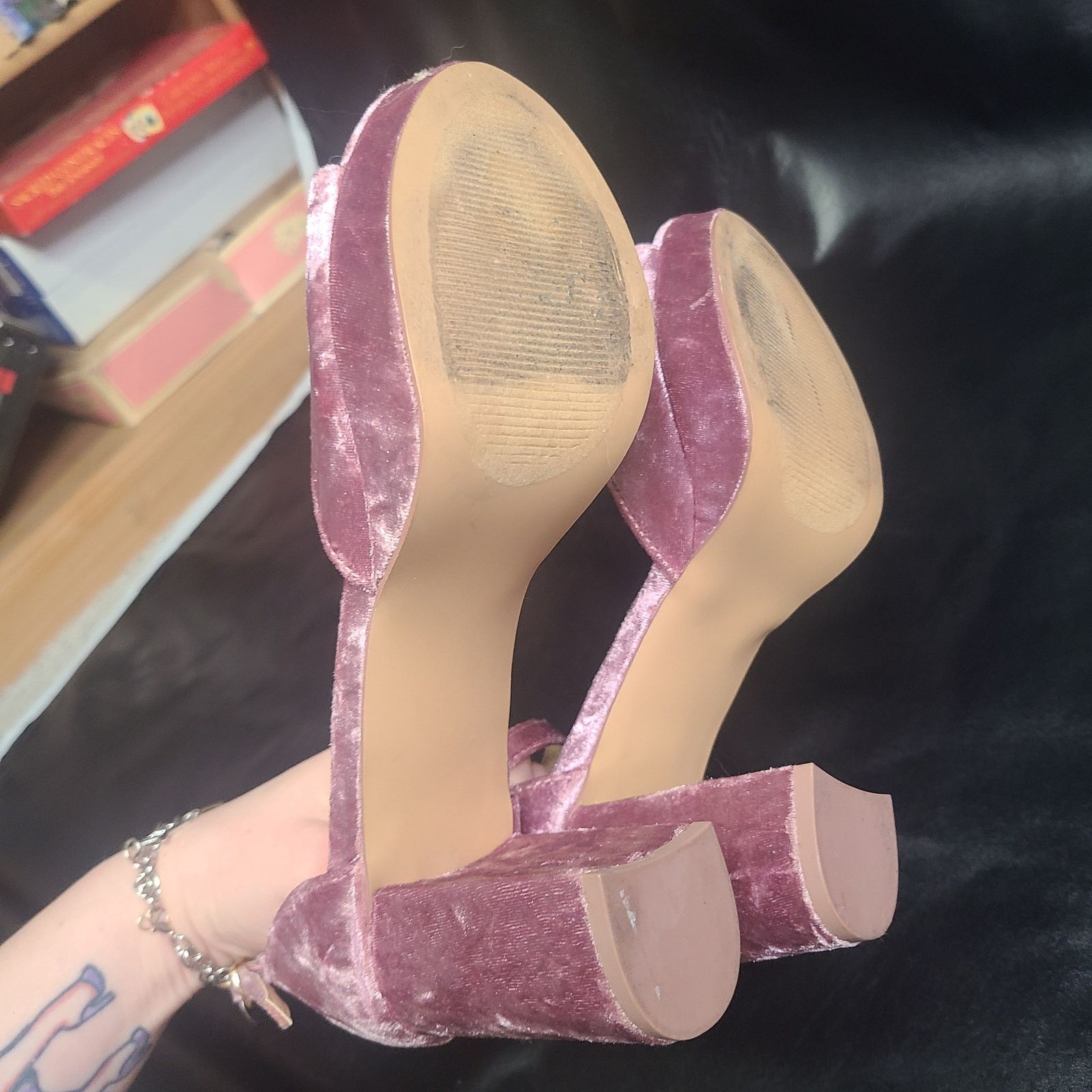 Lulus Lulu's pink velvet strappy chunky heel size 9 Size US 9 / IT 39 - 7 Thumbnail