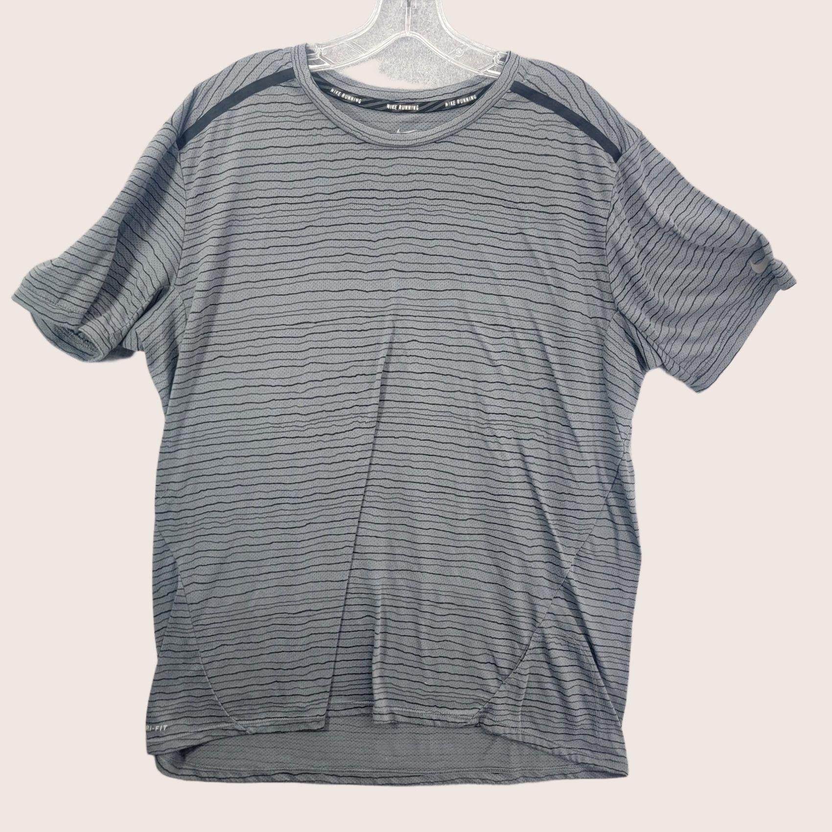 Nike Nike Dri-FIT Shirt Men XL Gray Athletic Running Outdoor Size US XL / EU 56 / 4 - 1 Thumbnail