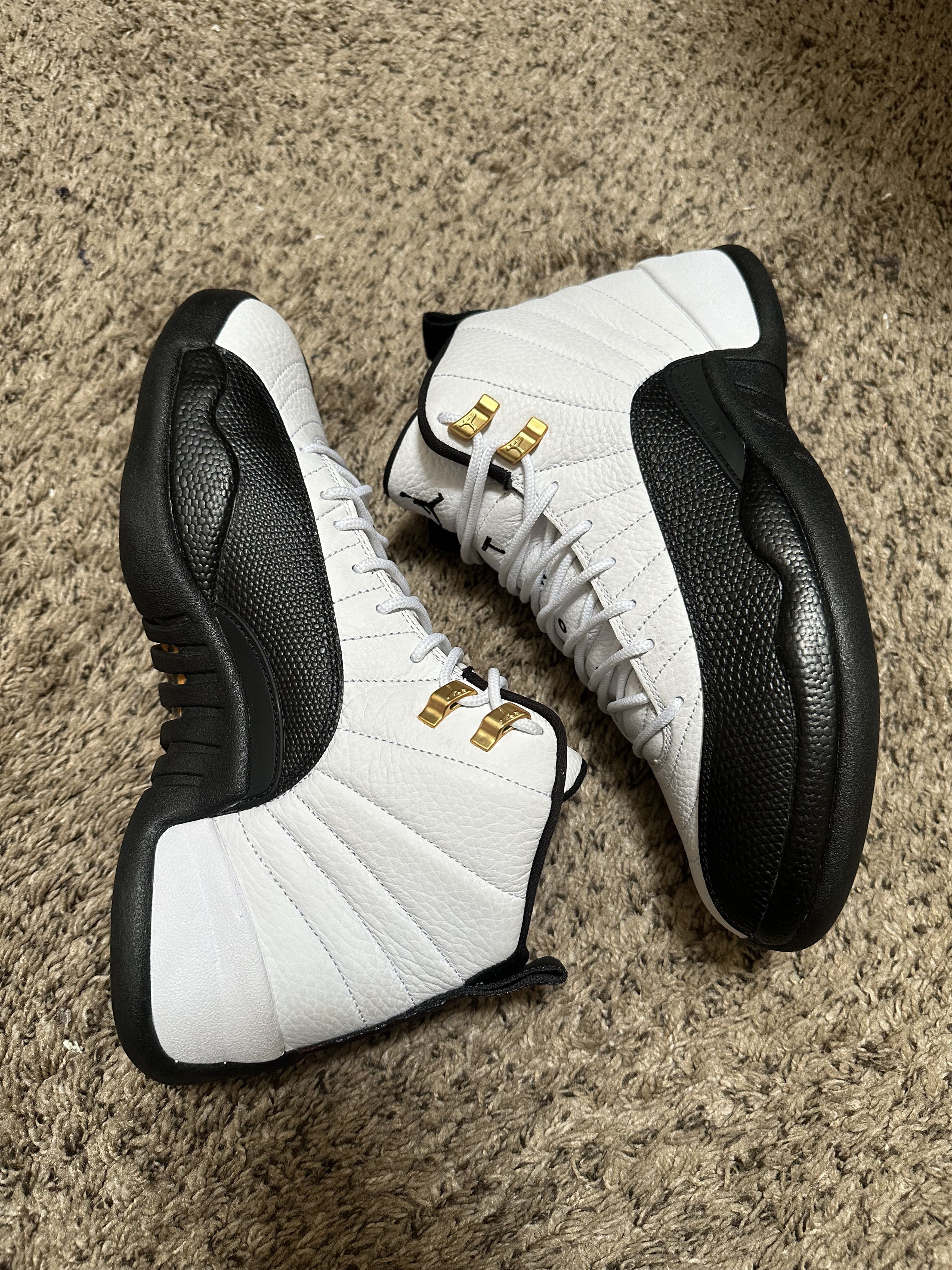 Jordan Brand Jordan 12 taxi 2025 Size US 10 / EU 43 - 2 Thumbnail