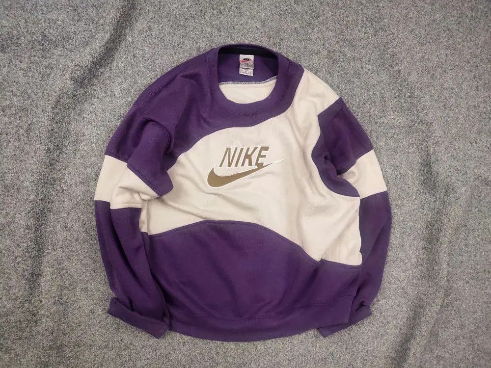 Nike Vintage 90's Nike Center Logo Embroidered Custom Sweatshirt Size US L / EU 52-54 / 3 - 1 Thumbnail