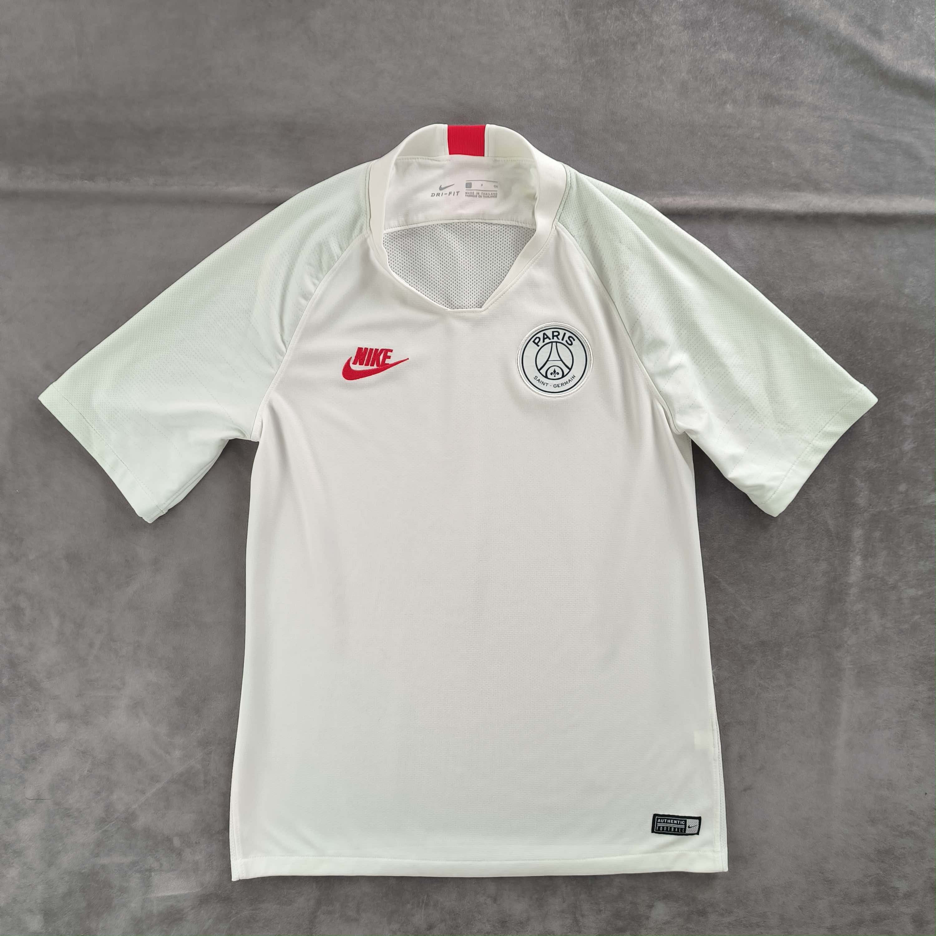 Nike Paris Saint-Germain 2019-20 Nike training football jersey S Size US S / EU 44-46 / 1 - 1 Thumbnail