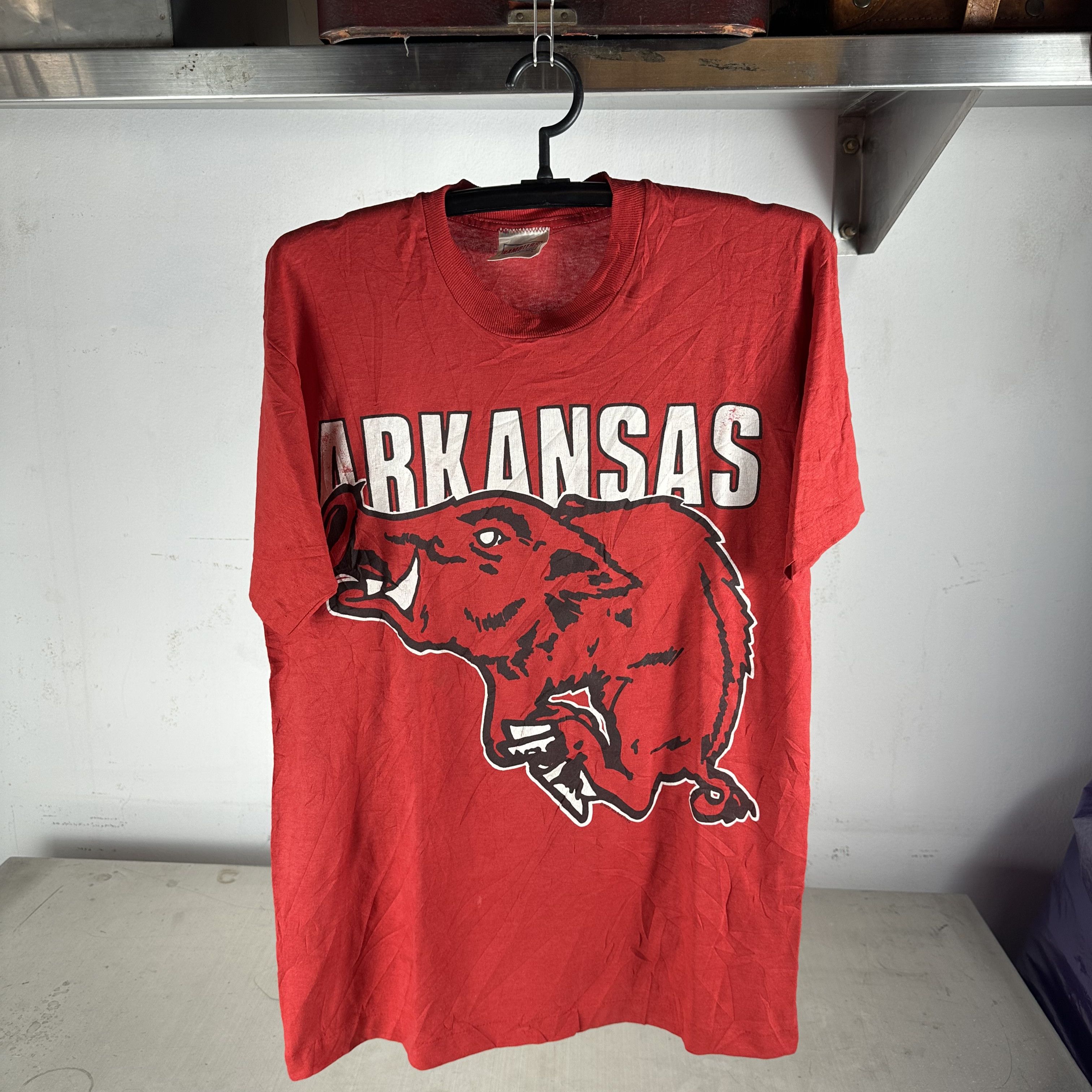 Vintage ​​90s Arkansas Razorbacks NCAA Graphic Single Stitch T-Shirt Size US L / EU 52-54 / 3 - 1 Thumbnail