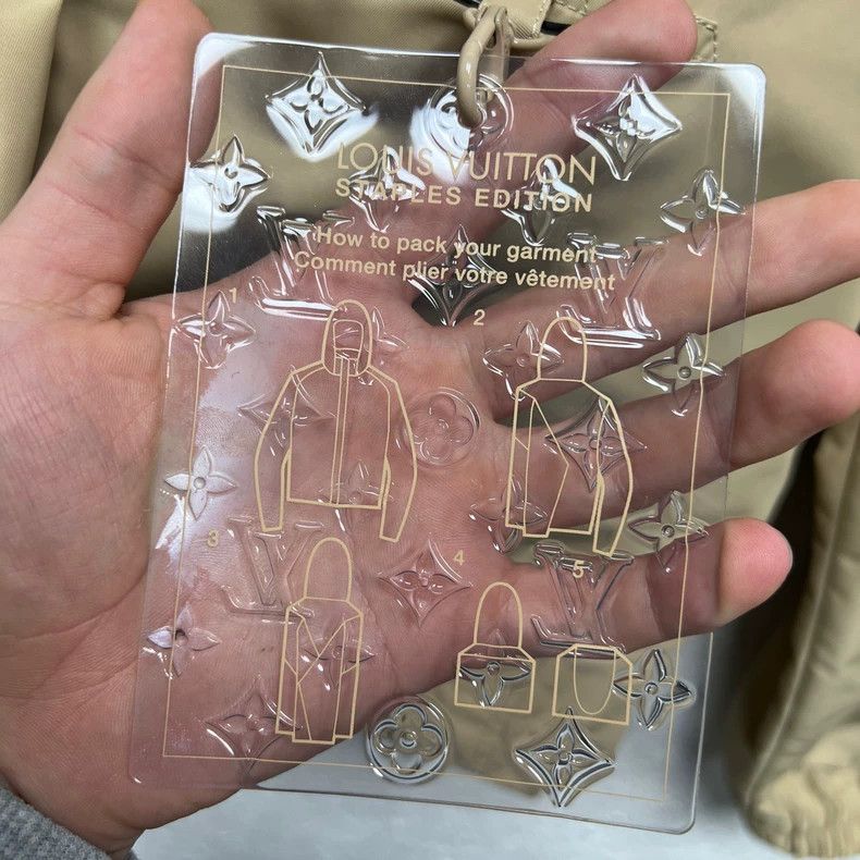 Louis Vuitton Louis Vuitton FW23 Solid Logo Full Print Reversible Long S Size US M / EU 48-50 / 2 - 6 Thumbnail
