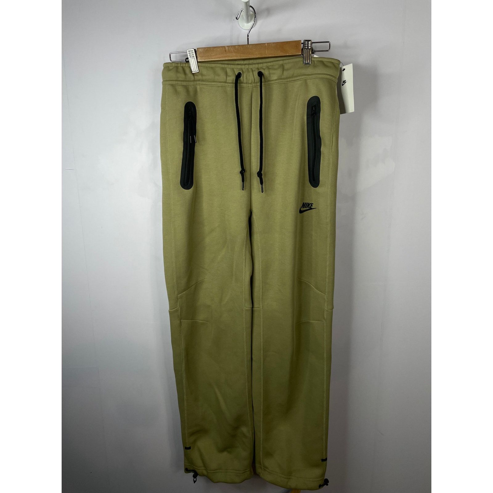Nike Nike Tech Olive Sweatpants Size US 30 / EU 46 - 1 Thumbnail