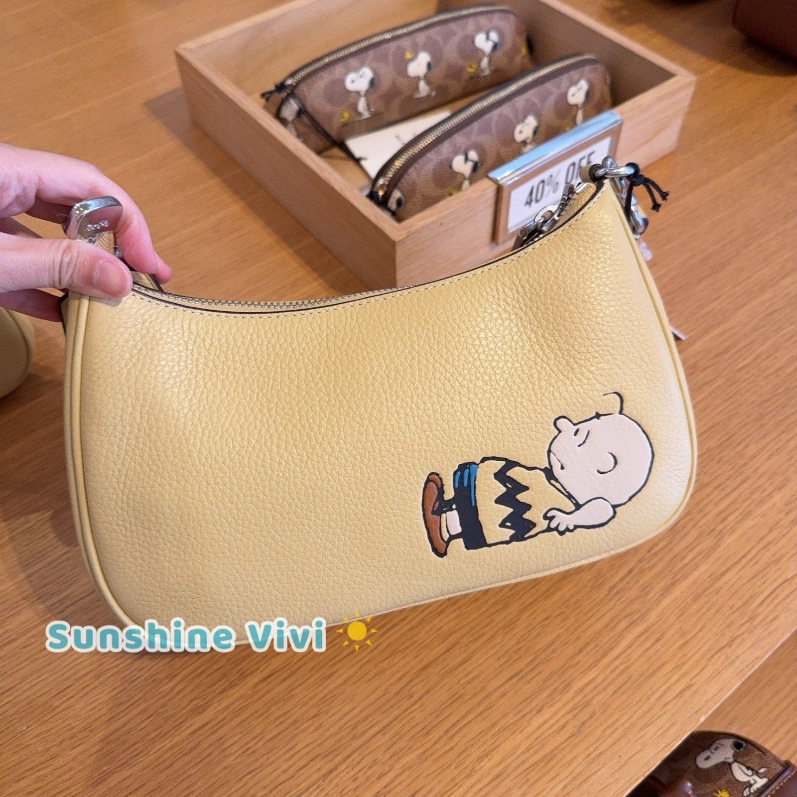Coach NWT Coach CBJ83 X Peanuts Teri Shoulder Bag Charlie Brown Size ONE SIZE - 5 Thumbnail