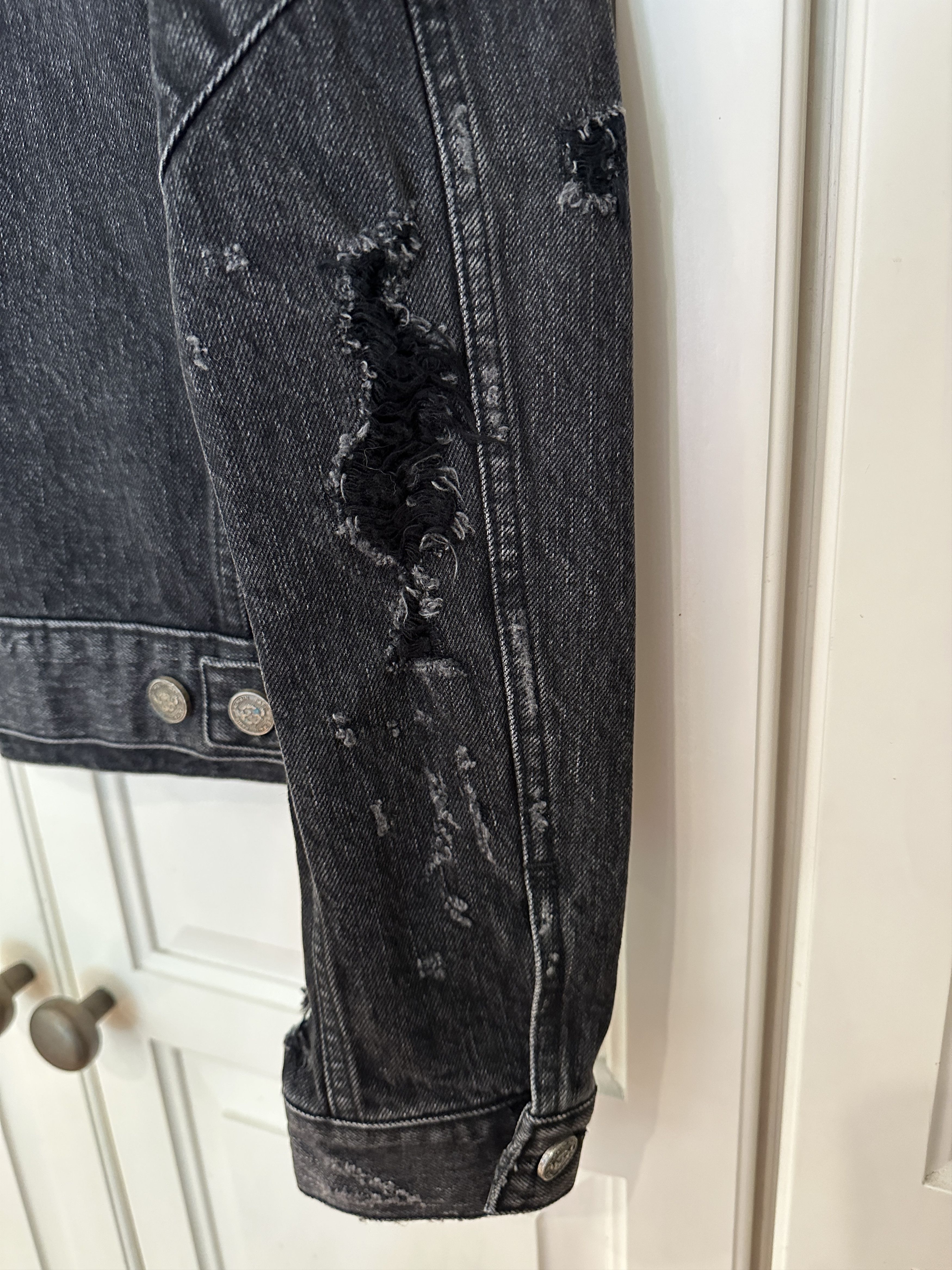 Balmain BALMAIN BLACK DISTRESSED DENIM PLEATED PLACKET JACKET Size US M / EU 48-50 / 2 - 6 Thumbnail