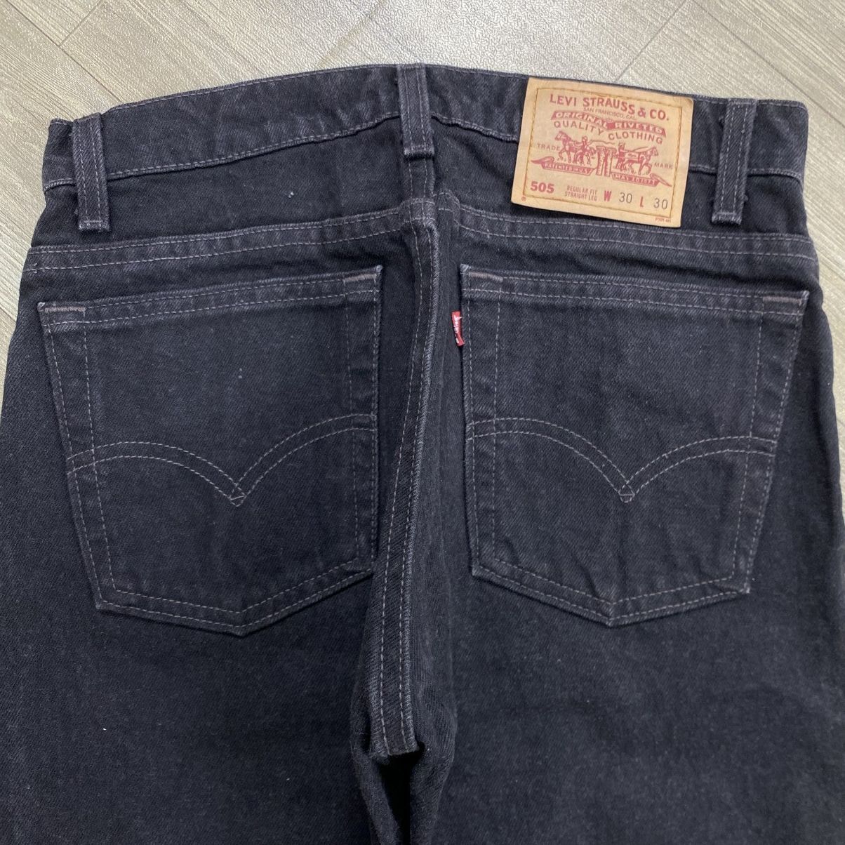 Levi's Vintage Clothing 1990s Vintage Levis 505 USA 303 Solid Black Straight Jeans Size US 30 / EU 46 - 11 Thumbnail