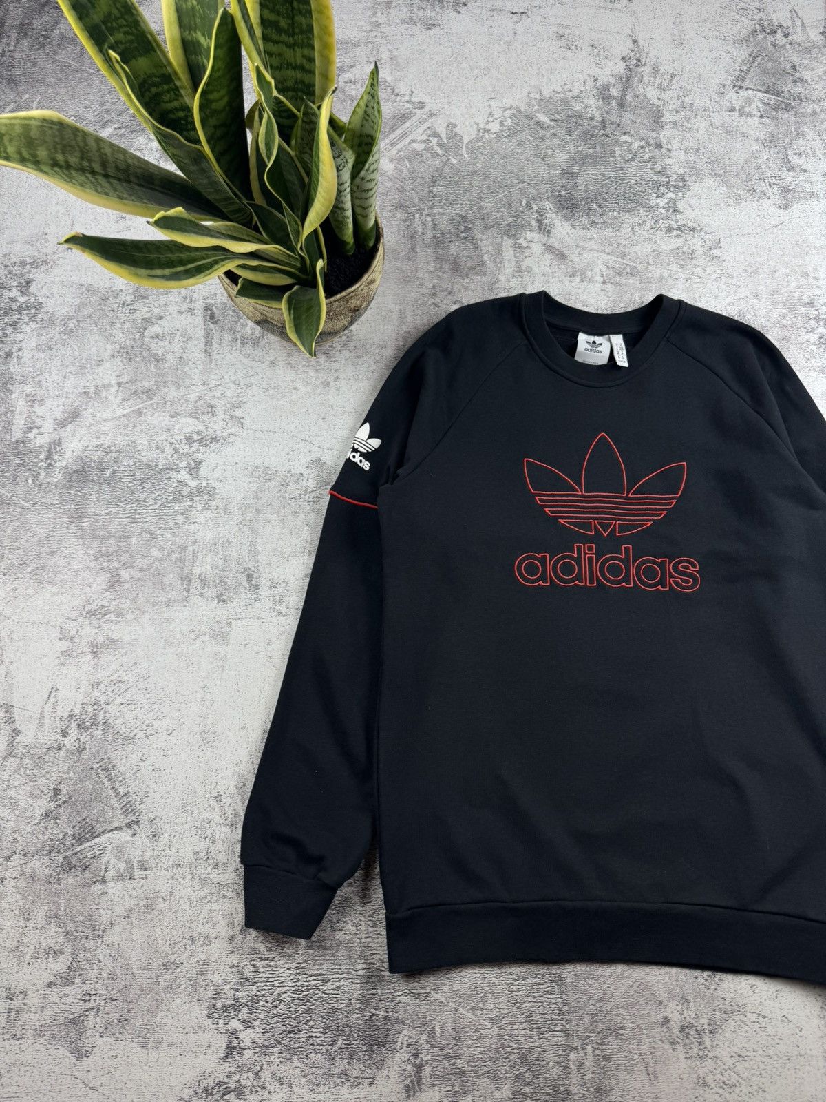 Adidas Adidas Originals Manchester United Men’s French Terry Soccer Pullover Sweatshirt Size US M / EU 48-50 / 2 - 2 Thumbnail