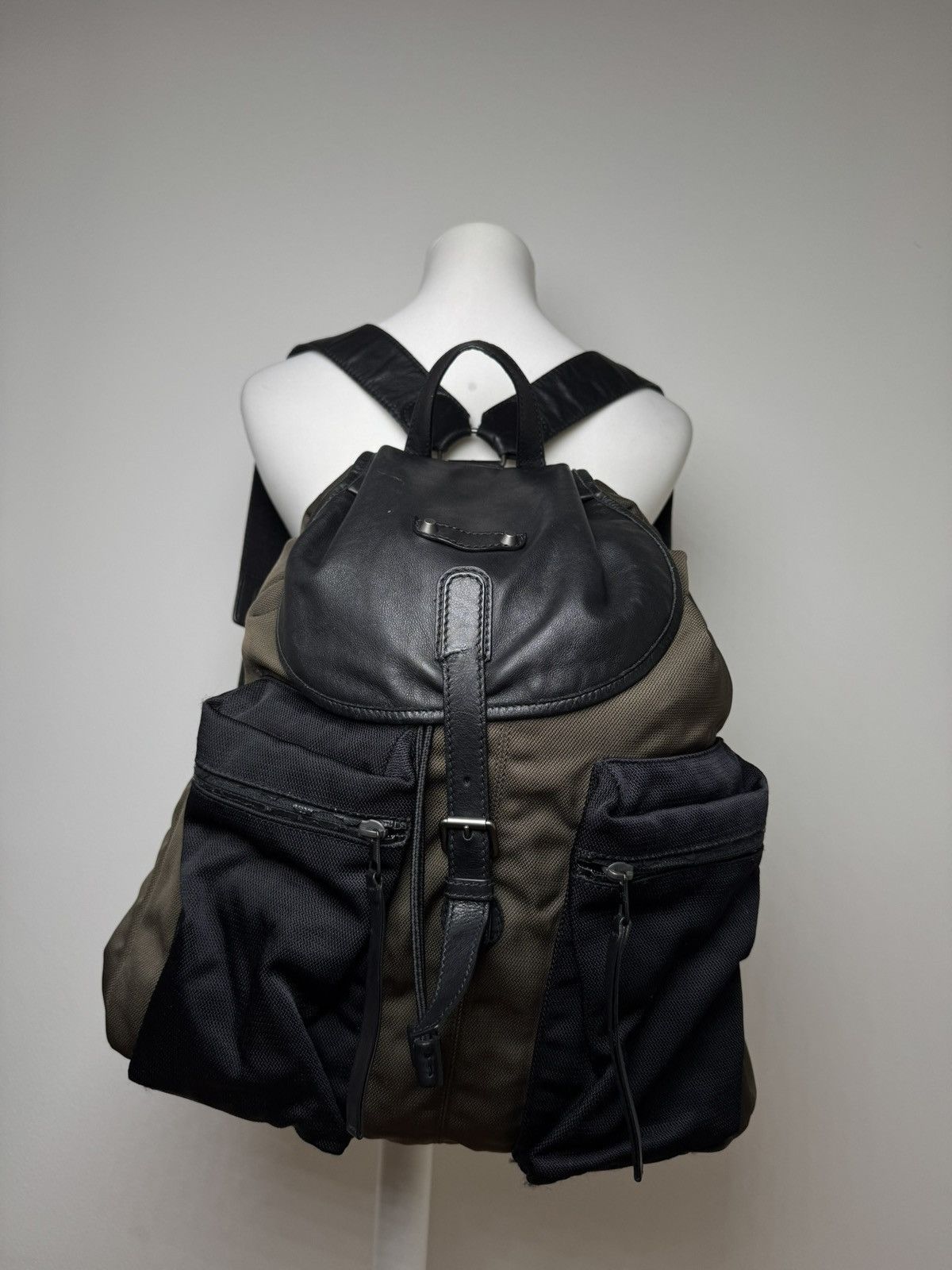 Balenciaga Vintage Balenciaga City Backpack Khaki Navy Size ONE SIZE - 14 Thumbnail