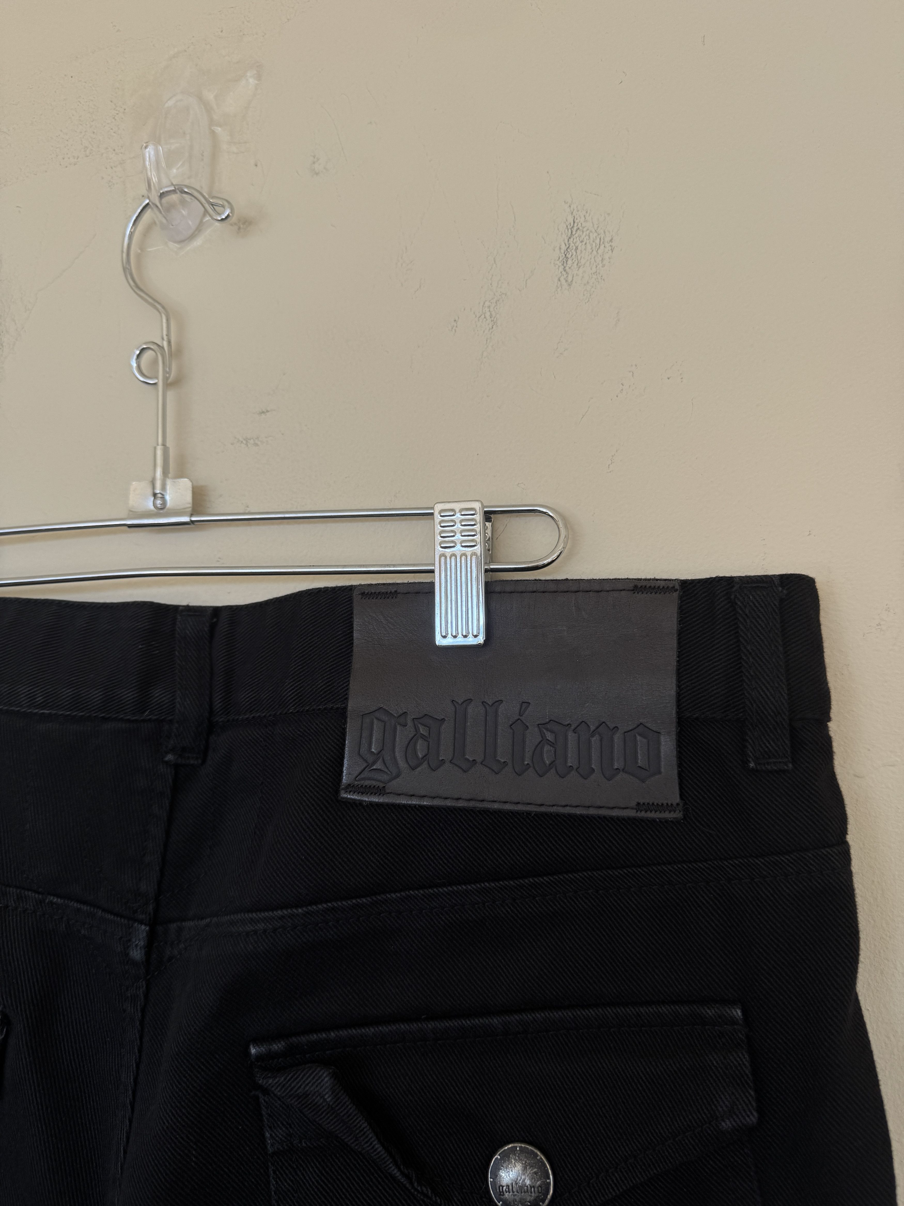 John Galliano Black John Galliano Cargos Size US 34 / EU 50 - 11 Thumbnail