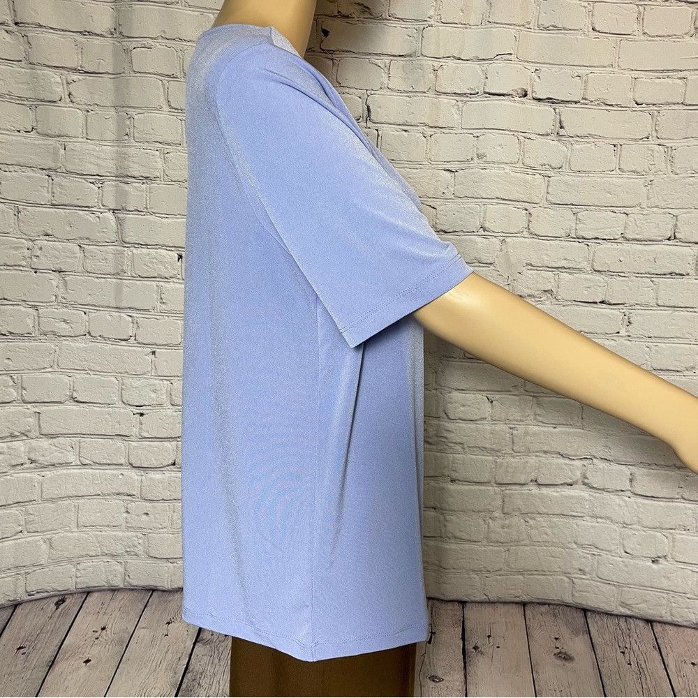 Elie Tahari NWT New Tahari Lilac V-neck Short Sleeve Top Size L Size L / US 10 / IT 46 - 3 Thumbnail